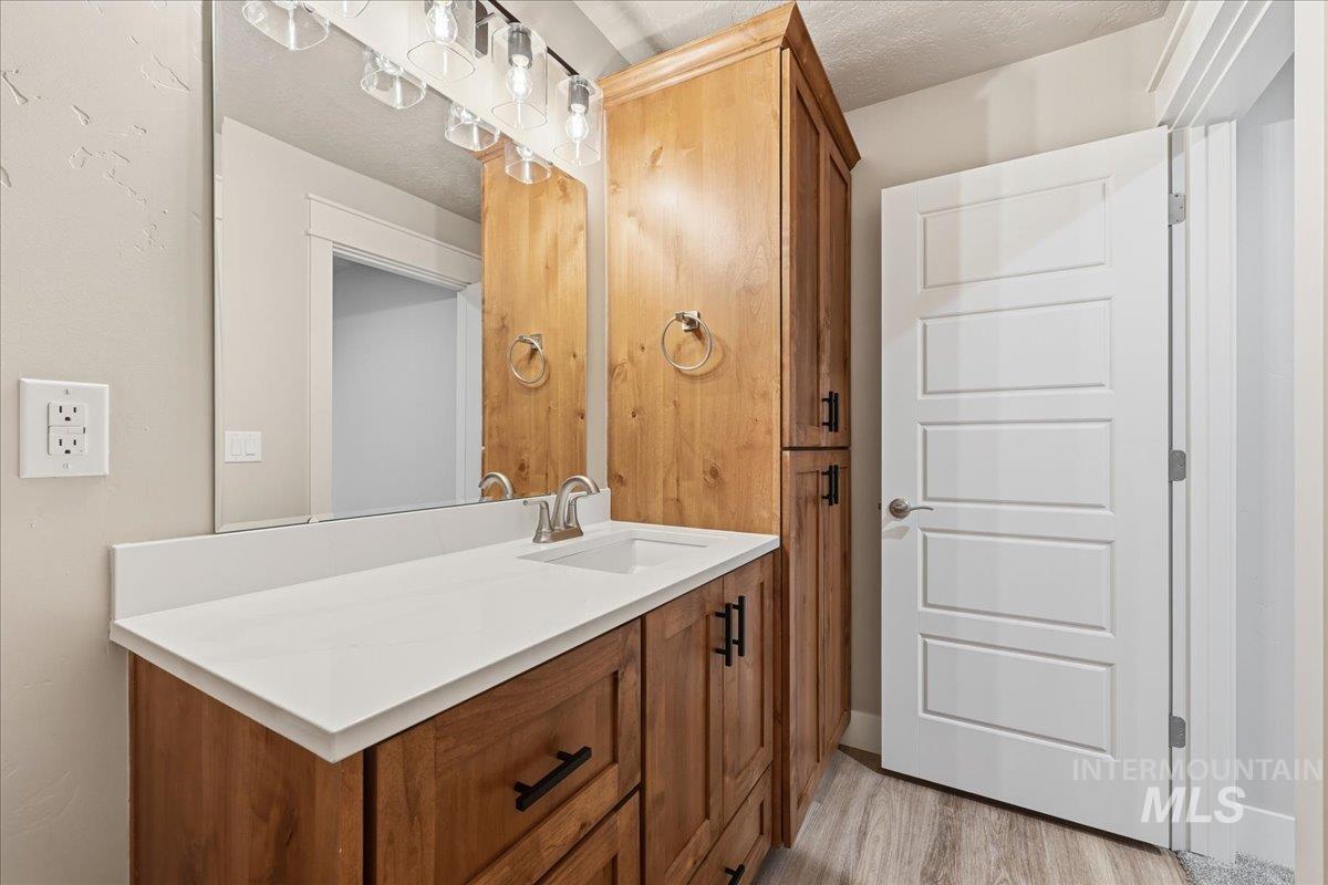 5055 N Pierce Park Lane, Boise, Idaho 83714, 4 Bedrooms, 3 Bathrooms, Residential For Sale, Price $680,000,MLS 98959856