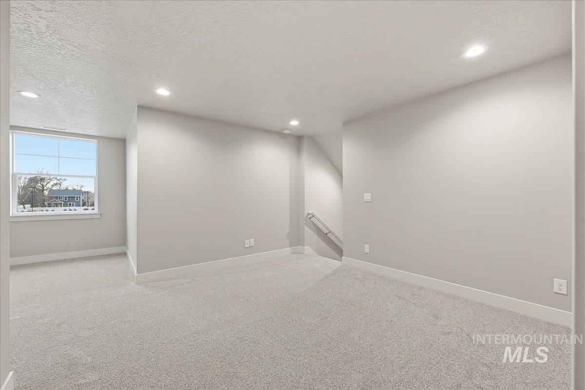 5055 N Pierce Park Lane, Boise, Idaho 83714, 4 Bedrooms, 3 Bathrooms, Residential For Sale, Price $680,000,MLS 98959856