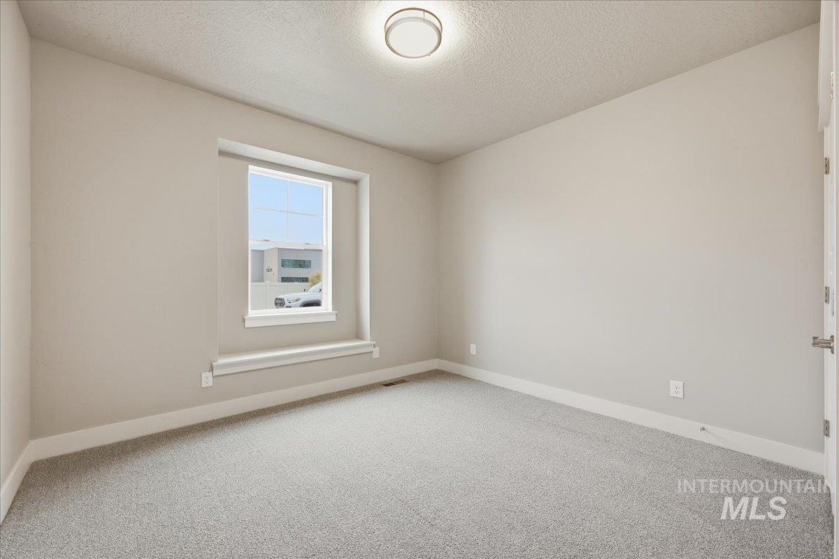 5055 N Pierce Park Lane, Boise, Idaho 83714, 4 Bedrooms, 3 Bathrooms, Residential For Sale, Price $680,000,MLS 98959856