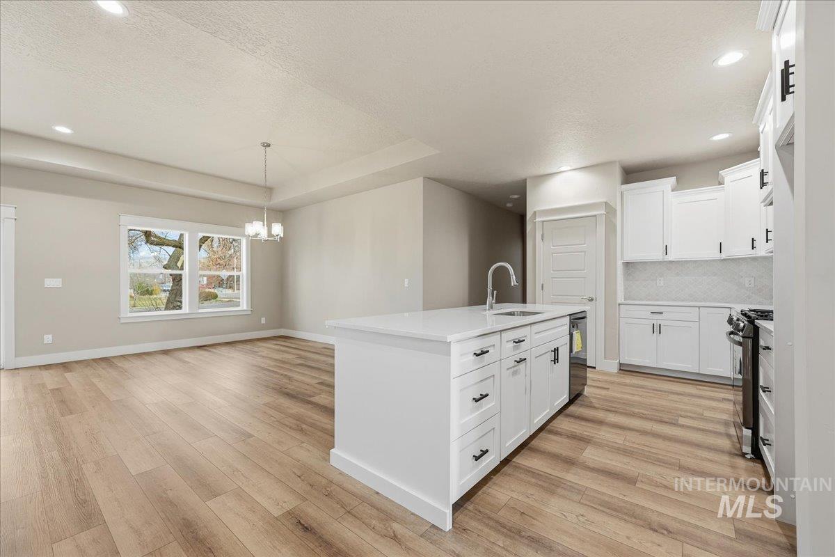 5067 N Pierce Park Lane, Boise, Idaho 83714, 4 Bedrooms, 3 Bathrooms, Residential For Sale, Price $680,000,MLS 98959857