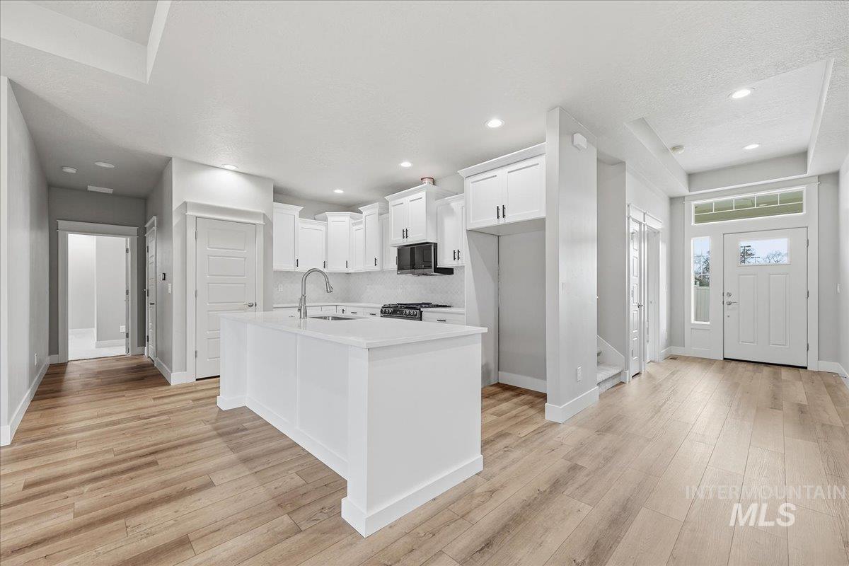 5067 N Pierce Park Lane, Boise, Idaho 83714, 4 Bedrooms, 3 Bathrooms, Residential For Sale, Price $680,000,MLS 98959857