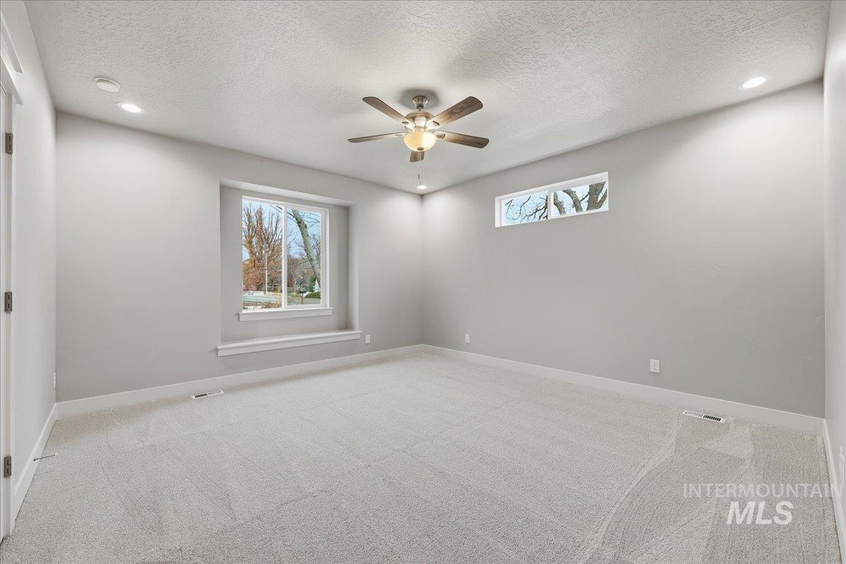 5067 N Pierce Park Lane, Boise, Idaho 83714, 4 Bedrooms, 3 Bathrooms, Residential For Sale, Price $680,000,MLS 98959857