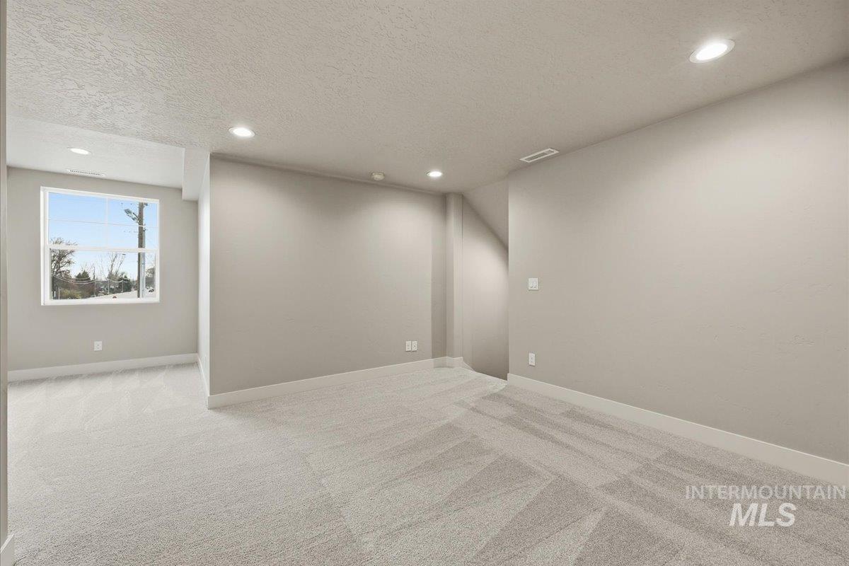 5067 N Pierce Park Lane, Boise, Idaho 83714, 4 Bedrooms, 3 Bathrooms, Residential For Sale, Price $680,000,MLS 98959857