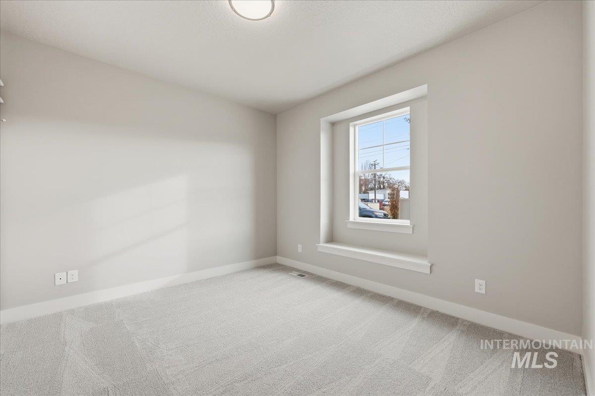 5067 N Pierce Park Lane, Boise, Idaho 83714, 4 Bedrooms, 3 Bathrooms, Residential For Sale, Price $680,000,MLS 98959857