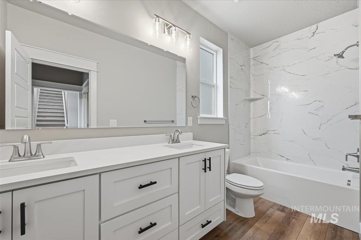 5067 N Pierce Park Lane, Boise, Idaho 83714, 4 Bedrooms, 3 Bathrooms, Residential For Sale, Price $680,000,MLS 98959857