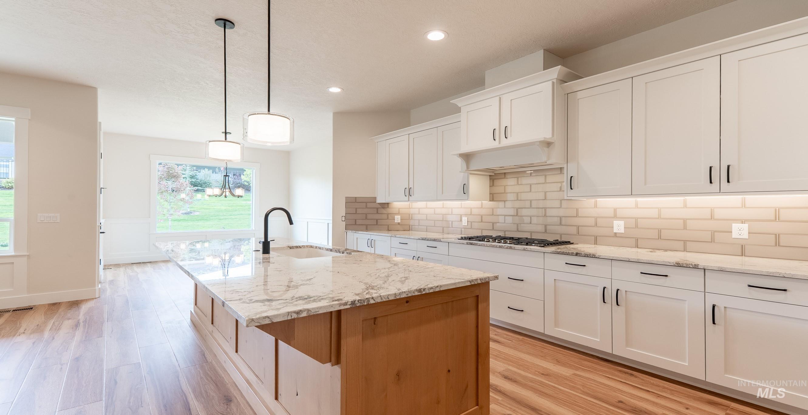 1277 W Eiger Drive, Nampa, Idaho 83686, 3 Bedrooms, 2.5 Bathrooms, Residential For Sale, Price $529,900,MLS 98959863