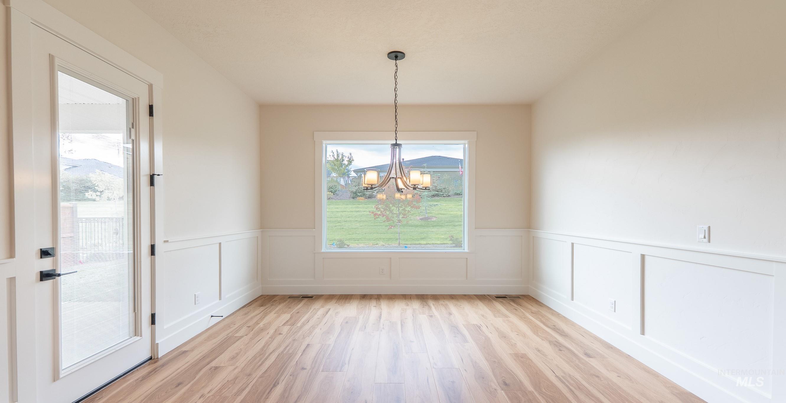 1277 W Eiger Drive, Nampa, Idaho 83686, 3 Bedrooms, 2.5 Bathrooms, Residential For Sale, Price $529,900,MLS 98959863