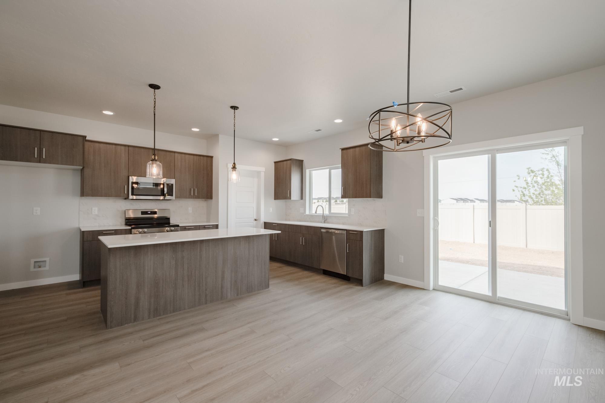 4197 N Delphi Ave, Meridian, Idaho 83646, 3 Bedrooms, 2.5 Bathrooms, Residential For Sale, Price $454,990,MLS 98959868