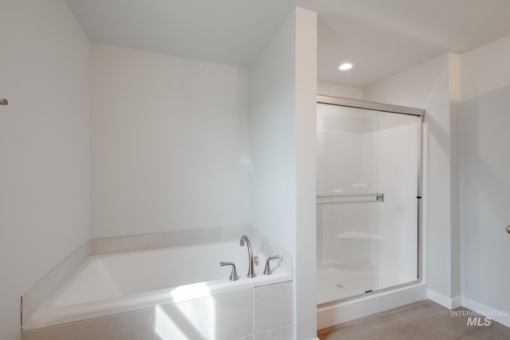 4197 N Delphi Ave, Meridian, Idaho 83646, 3 Bedrooms, 2.5 Bathrooms, Residential For Sale, Price $454,990,MLS 98959868