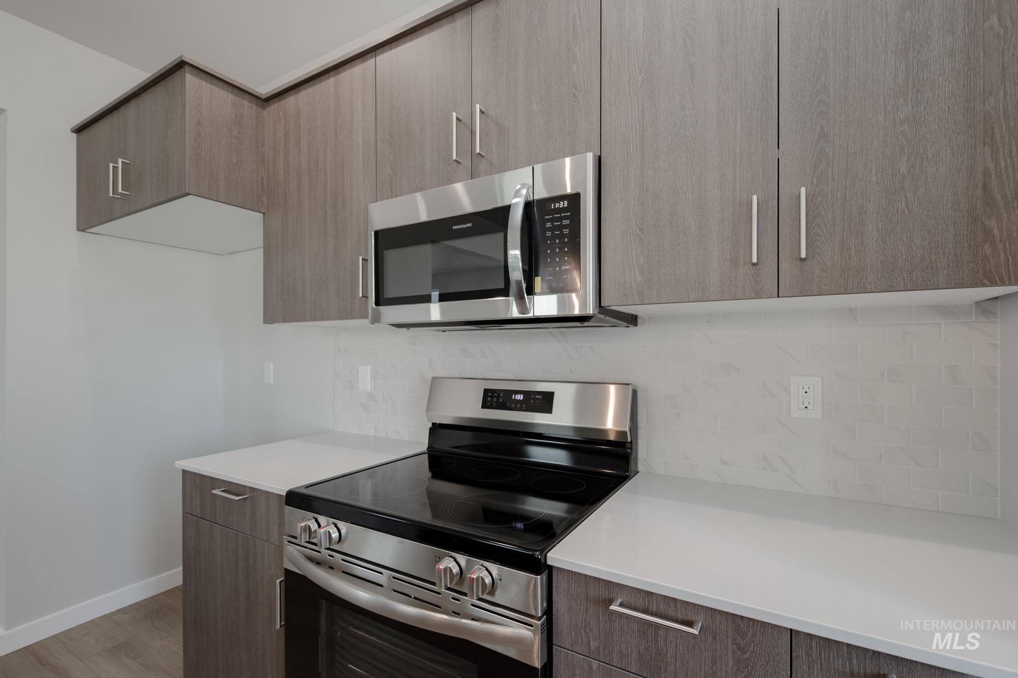 4197 N Delphi Ave, Meridian, Idaho 83646, 3 Bedrooms, 2.5 Bathrooms, Residential For Sale, Price $454,990,MLS 98959868