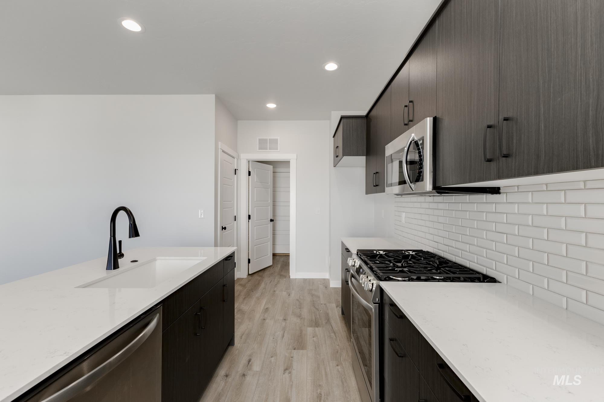 4256 E Kalinga St, Meridian, Idaho 83642, 3 Bedrooms, 2.5 Bathrooms, Residential For Sale, Price $429,990,MLS 98959889