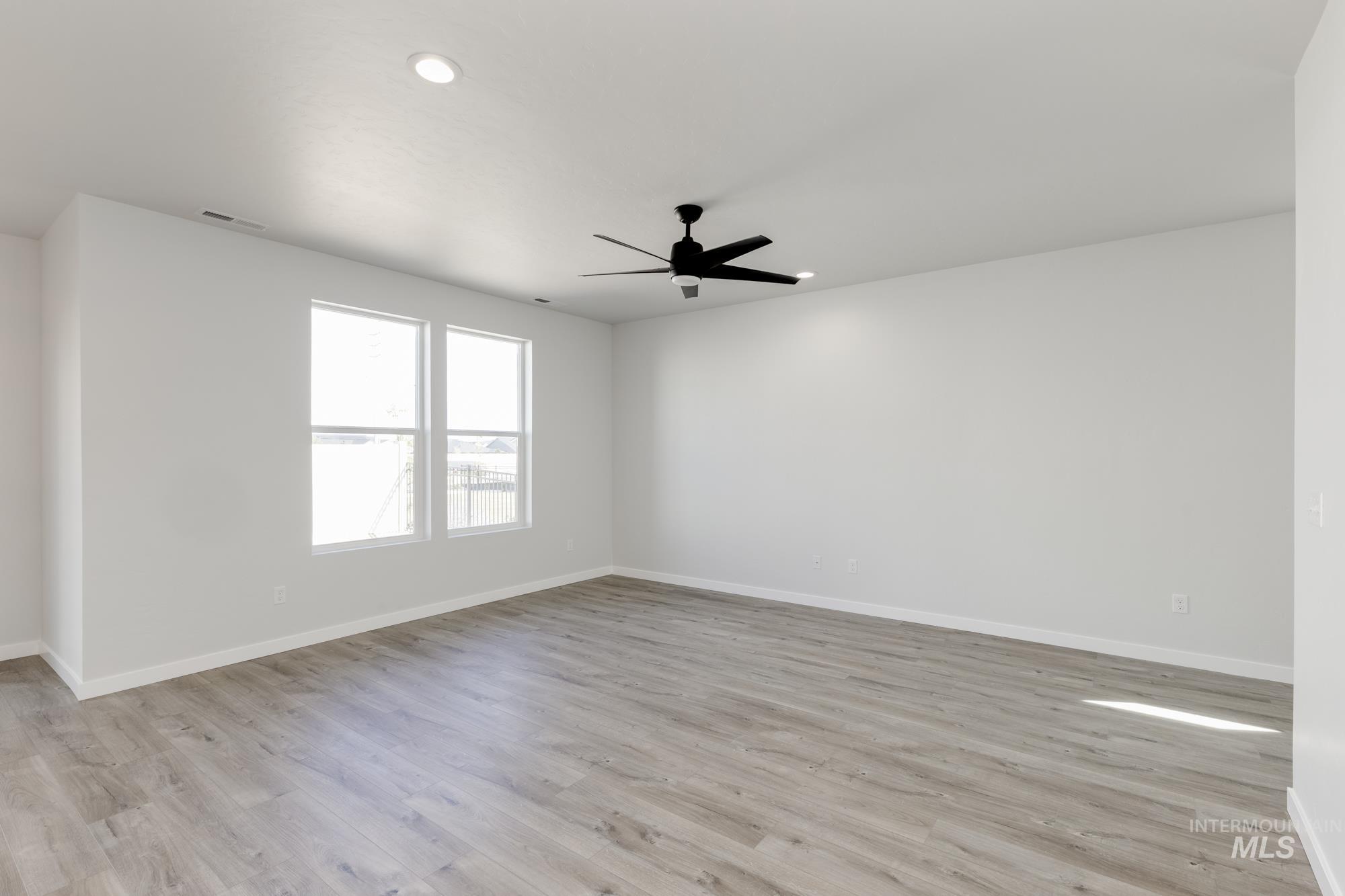 4256 E Kalinga St, Meridian, Idaho 83642, 3 Bedrooms, 2.5 Bathrooms, Residential For Sale, Price $429,990,MLS 98959889