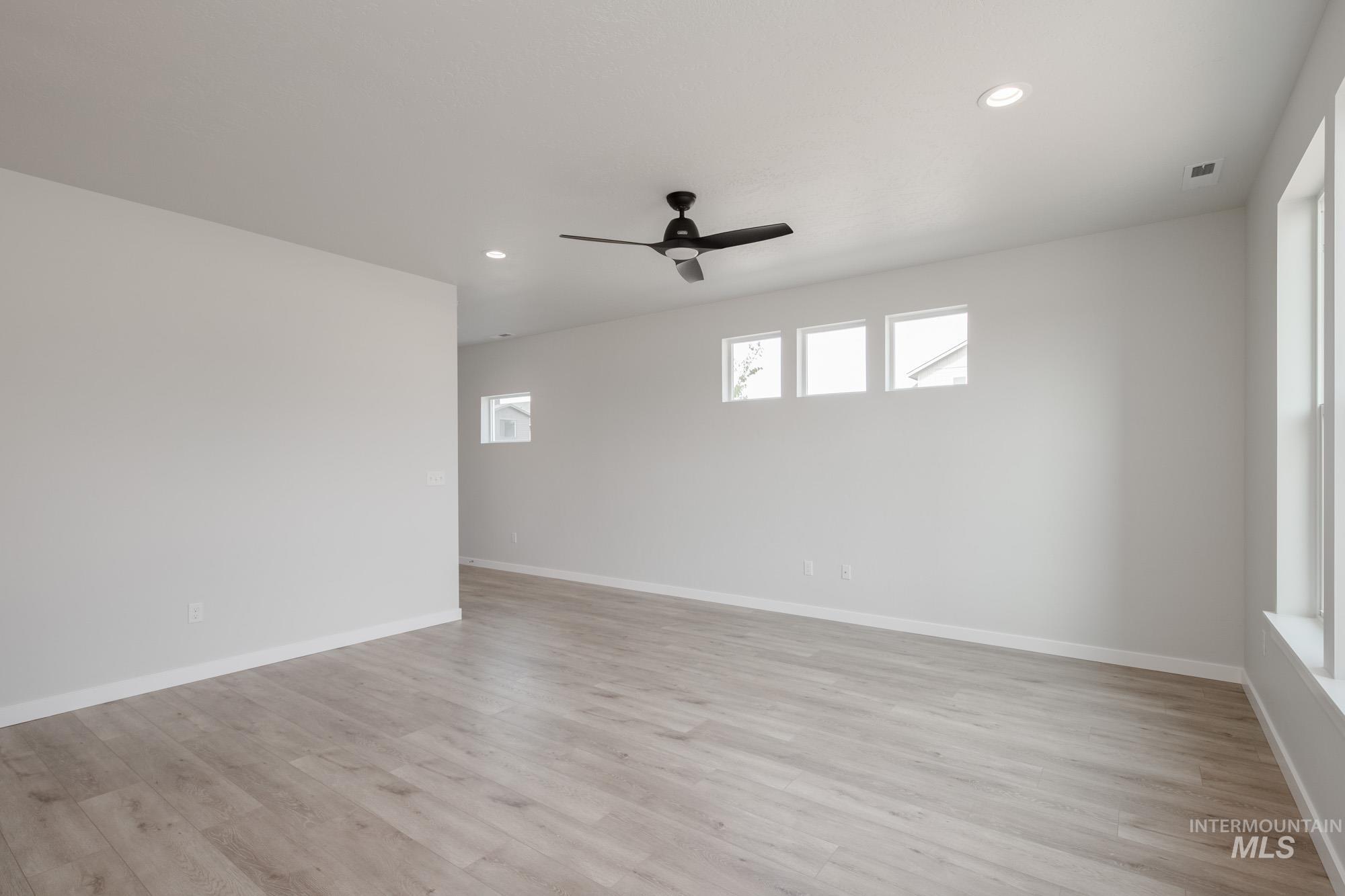 5022 S Amorita Ave, Meridian, Idaho 83709, 3 Bedrooms, 2.5 Bathrooms, Residential For Sale, Price $409,990,MLS 98959897