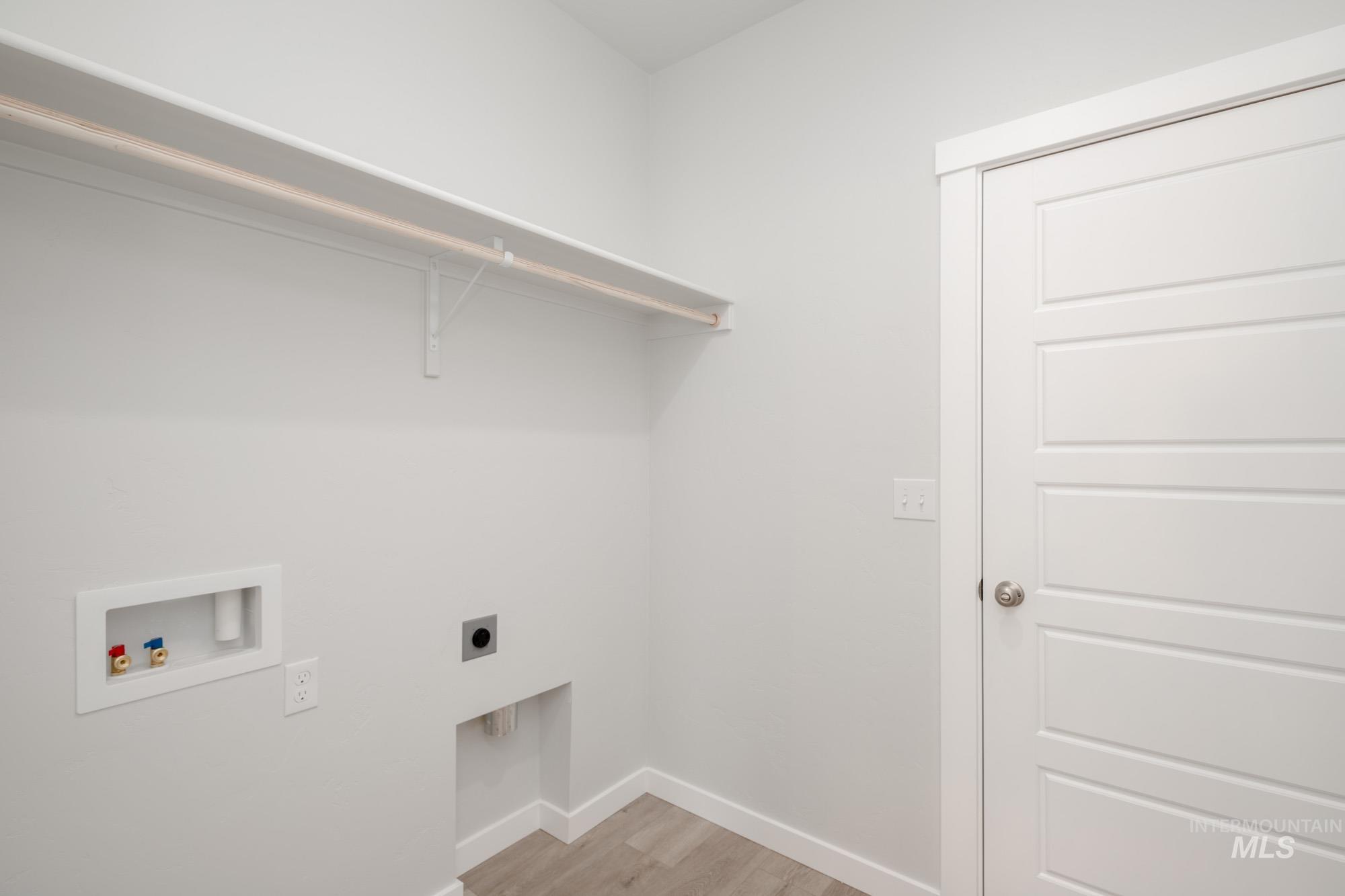 5022 S Amorita Ave, Meridian, Idaho 83709, 3 Bedrooms, 2.5 Bathrooms, Residential For Sale, Price $409,990,MLS 98959897