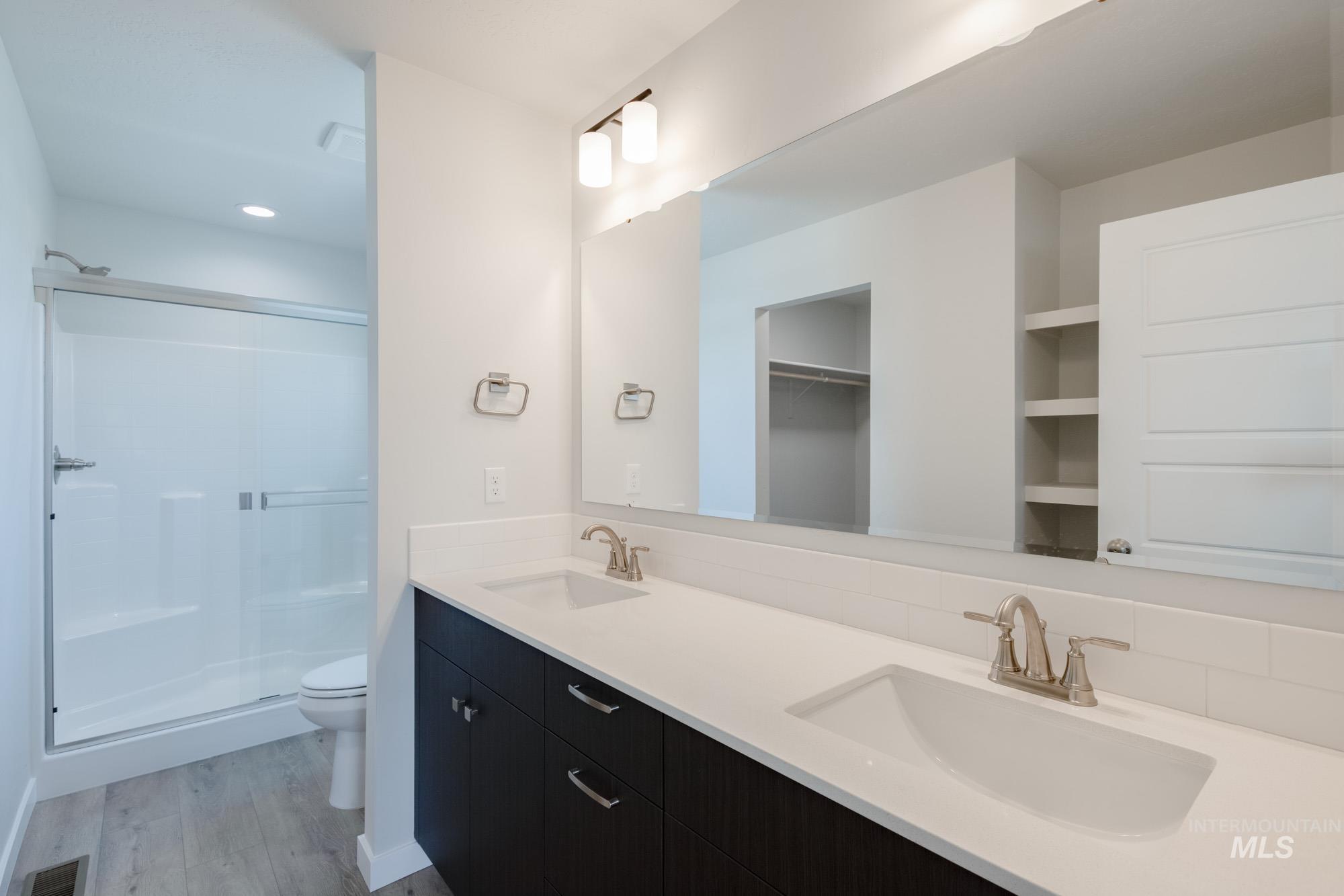 5022 S Amorita Ave, Meridian, Idaho 83709, 3 Bedrooms, 2.5 Bathrooms, Residential For Sale, Price $409,990,MLS 98959897