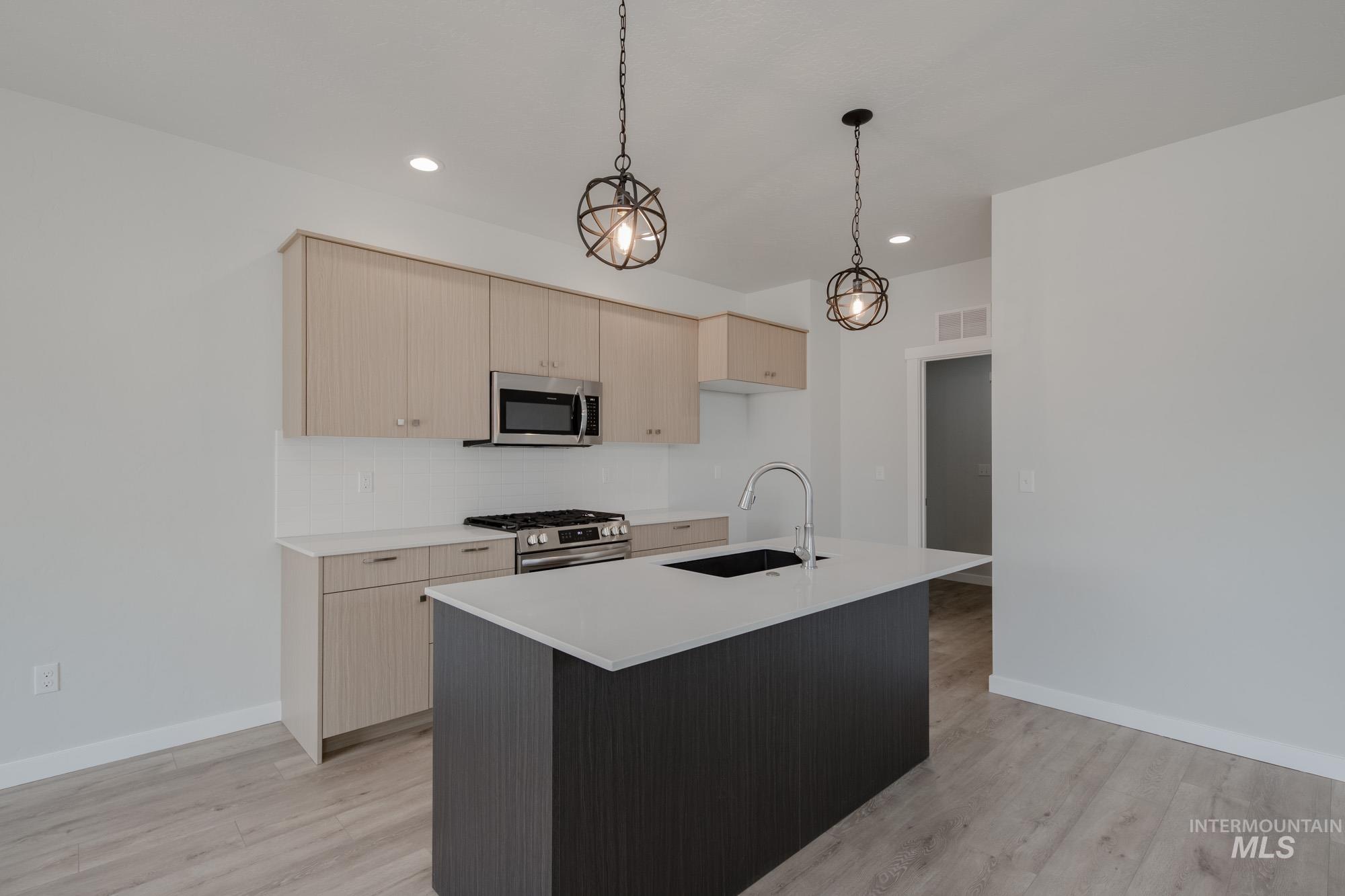 5022 S Amorita Ave, Meridian, Idaho 83709, 3 Bedrooms, 2.5 Bathrooms, Residential For Sale, Price $409,990,MLS 98959897