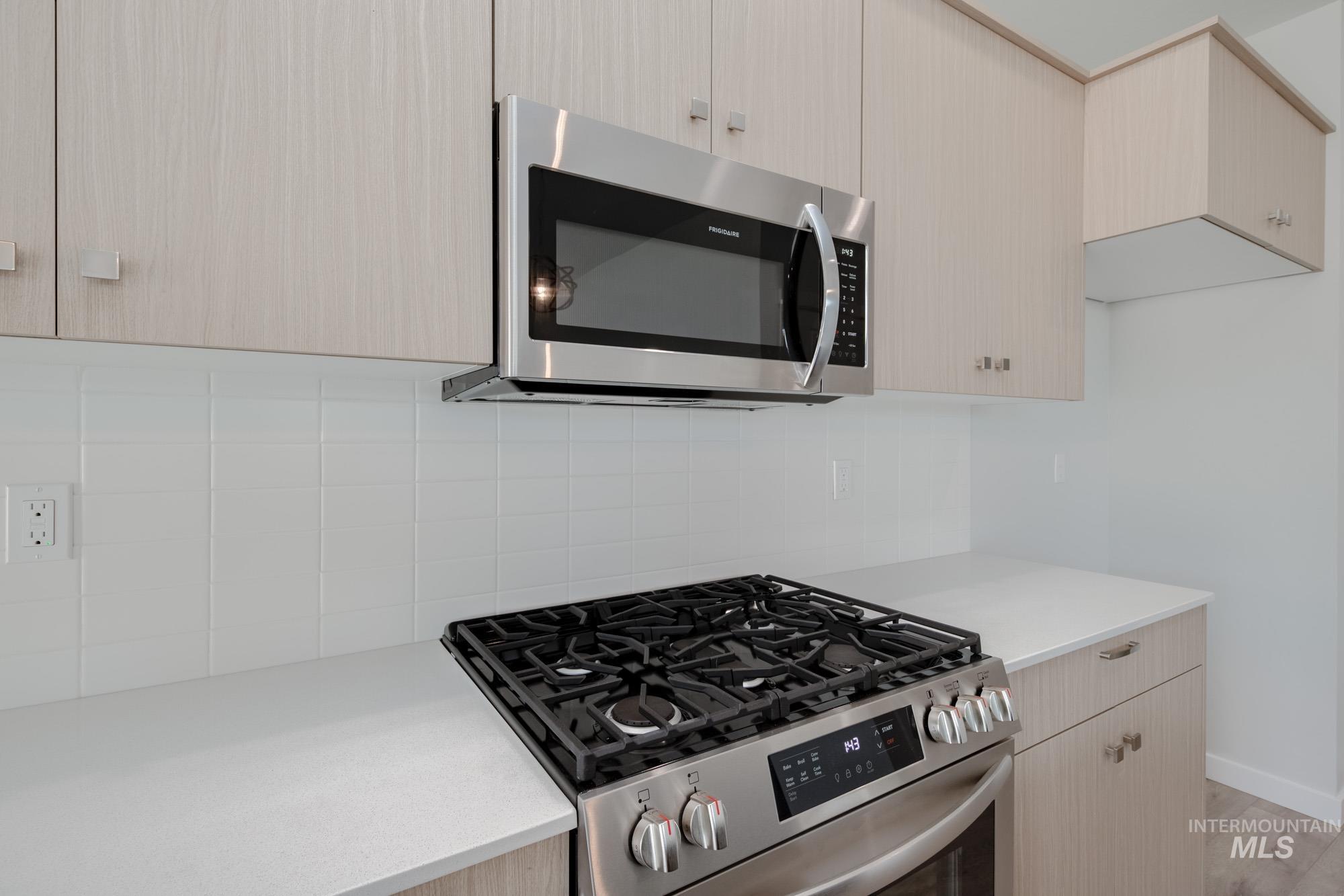 5022 S Amorita Ave, Meridian, Idaho 83709, 3 Bedrooms, 2.5 Bathrooms, Residential For Sale, Price $409,990,MLS 98959897