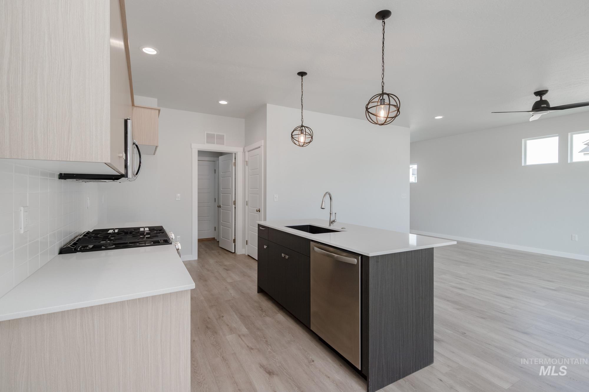 5022 S Amorita Ave, Meridian, Idaho 83709, 3 Bedrooms, 2.5 Bathrooms, Residential For Sale, Price $409,990,MLS 98959897