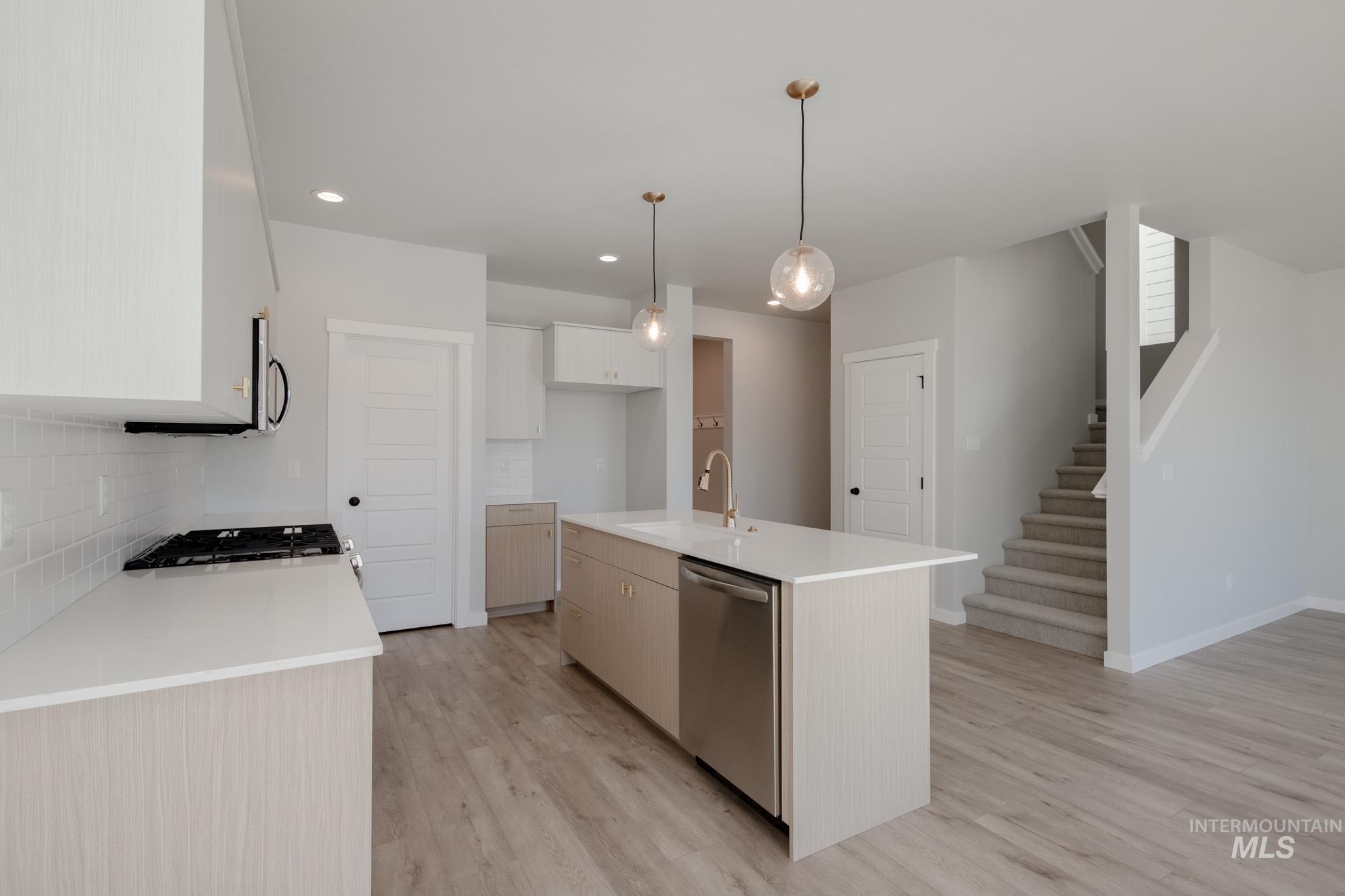 4191 E Hillsong St, Meridian, Idaho 83642, 3 Bedrooms, 2.5 Bathrooms, Residential For Sale, Price $434,990,MLS 98959899