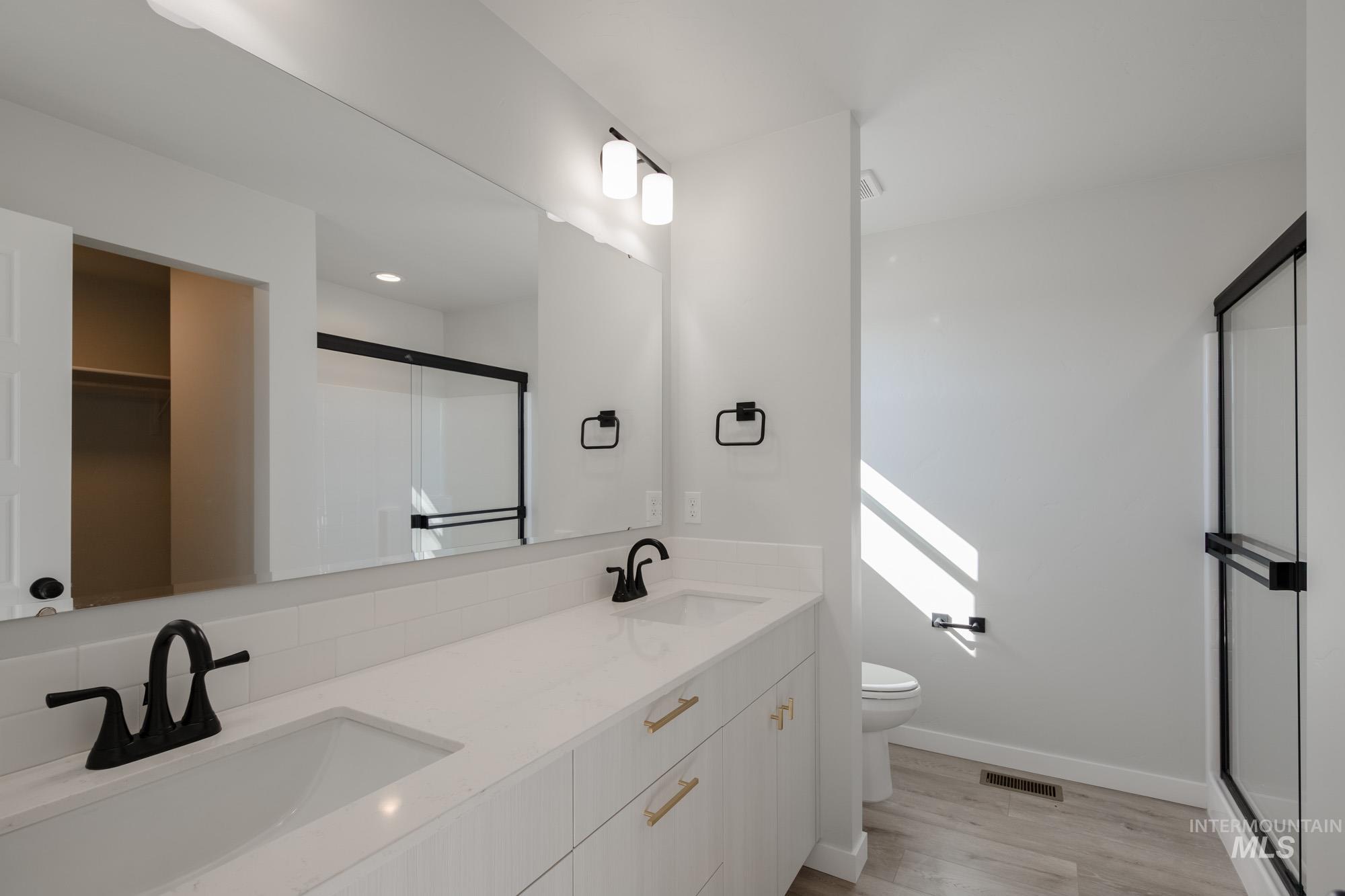 4191 E Hillsong St, Meridian, Idaho 83642, 3 Bedrooms, 2.5 Bathrooms, Residential For Sale, Price $434,990,MLS 98959899