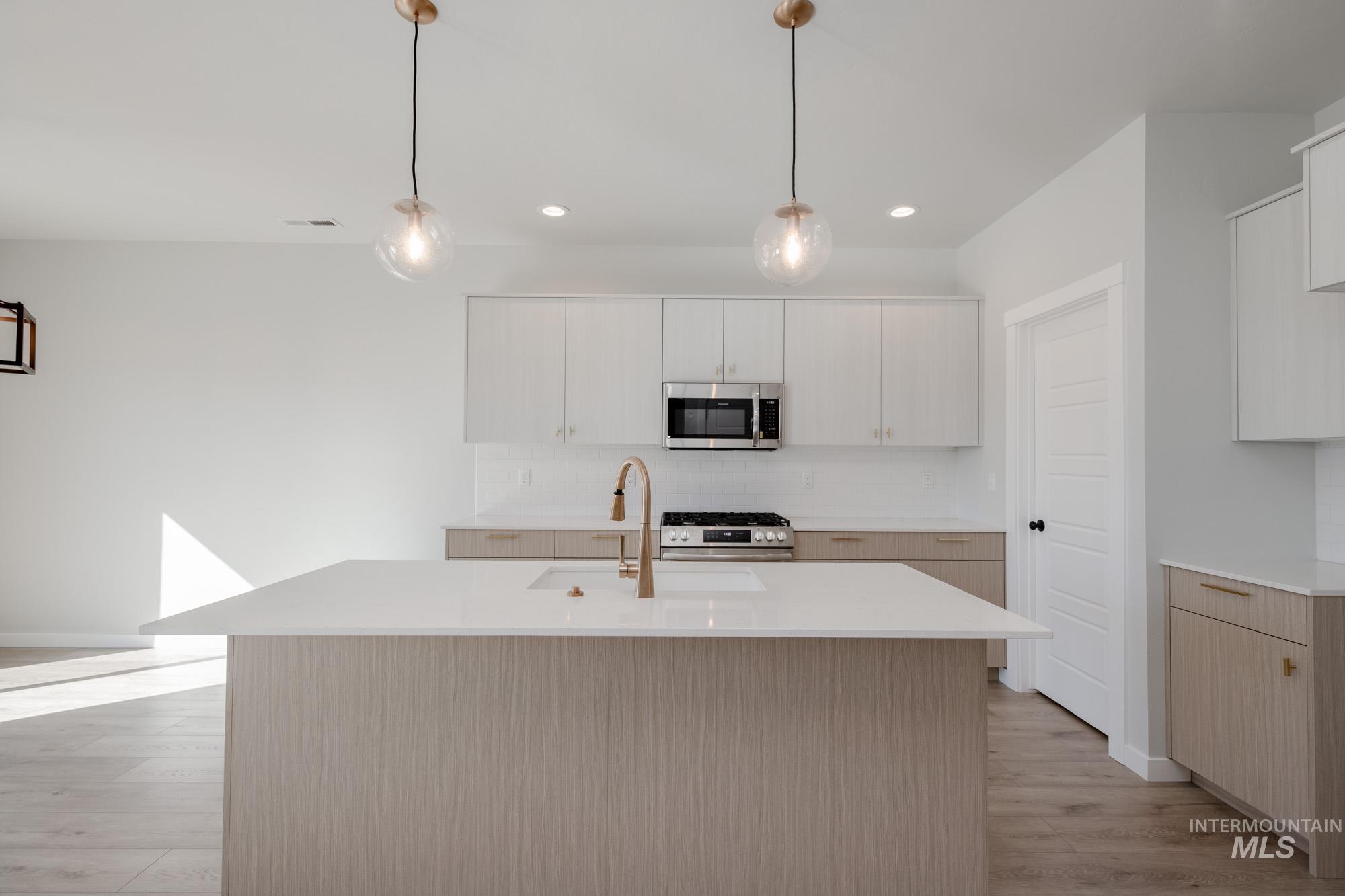 4191 E Hillsong St, Meridian, Idaho 83642, 3 Bedrooms, 2.5 Bathrooms, Residential For Sale, Price $434,990,MLS 98959899