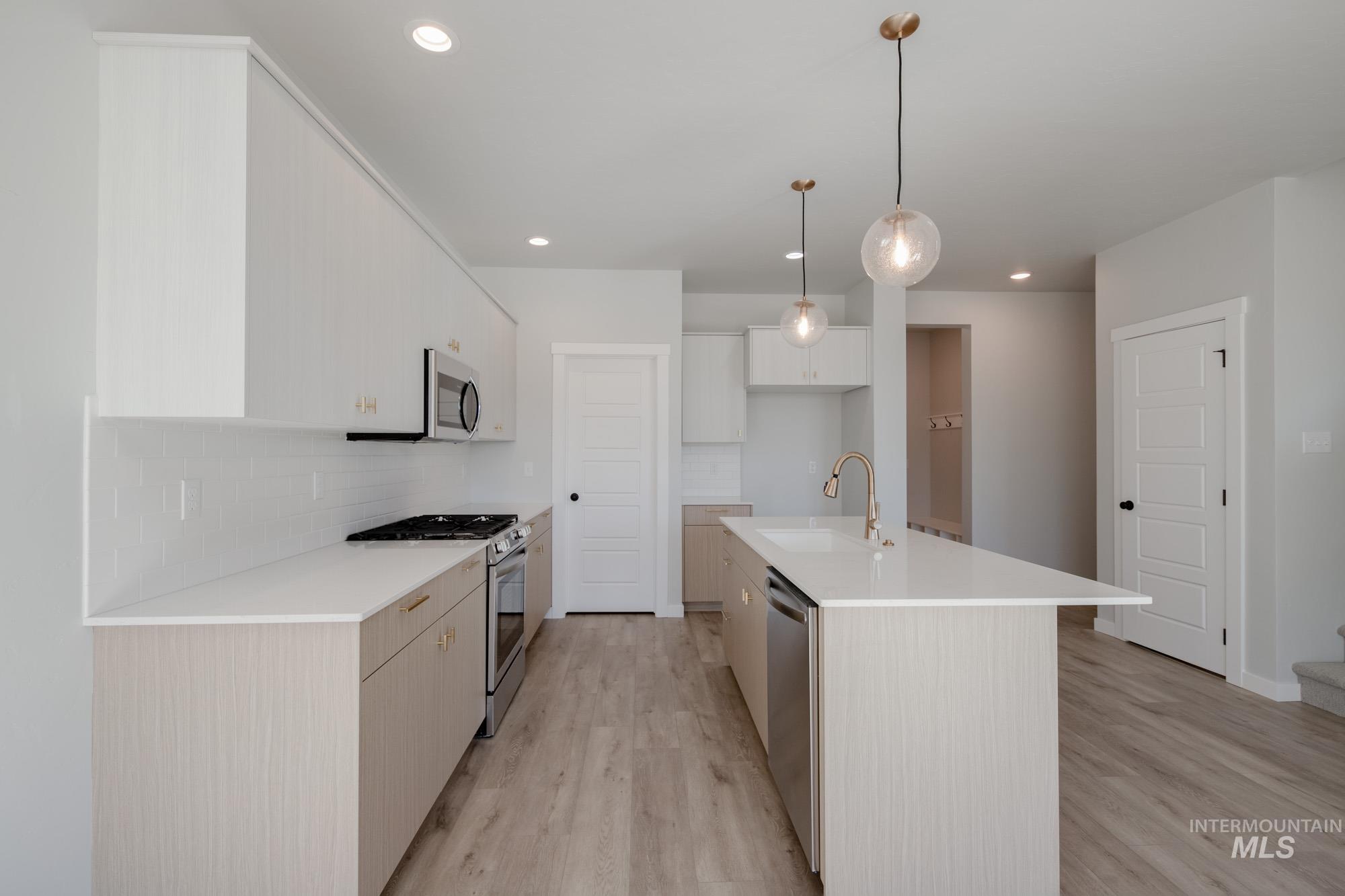 4191 E Hillsong St, Meridian, Idaho 83642, 3 Bedrooms, 2.5 Bathrooms, Residential For Sale, Price $434,990,MLS 98959899