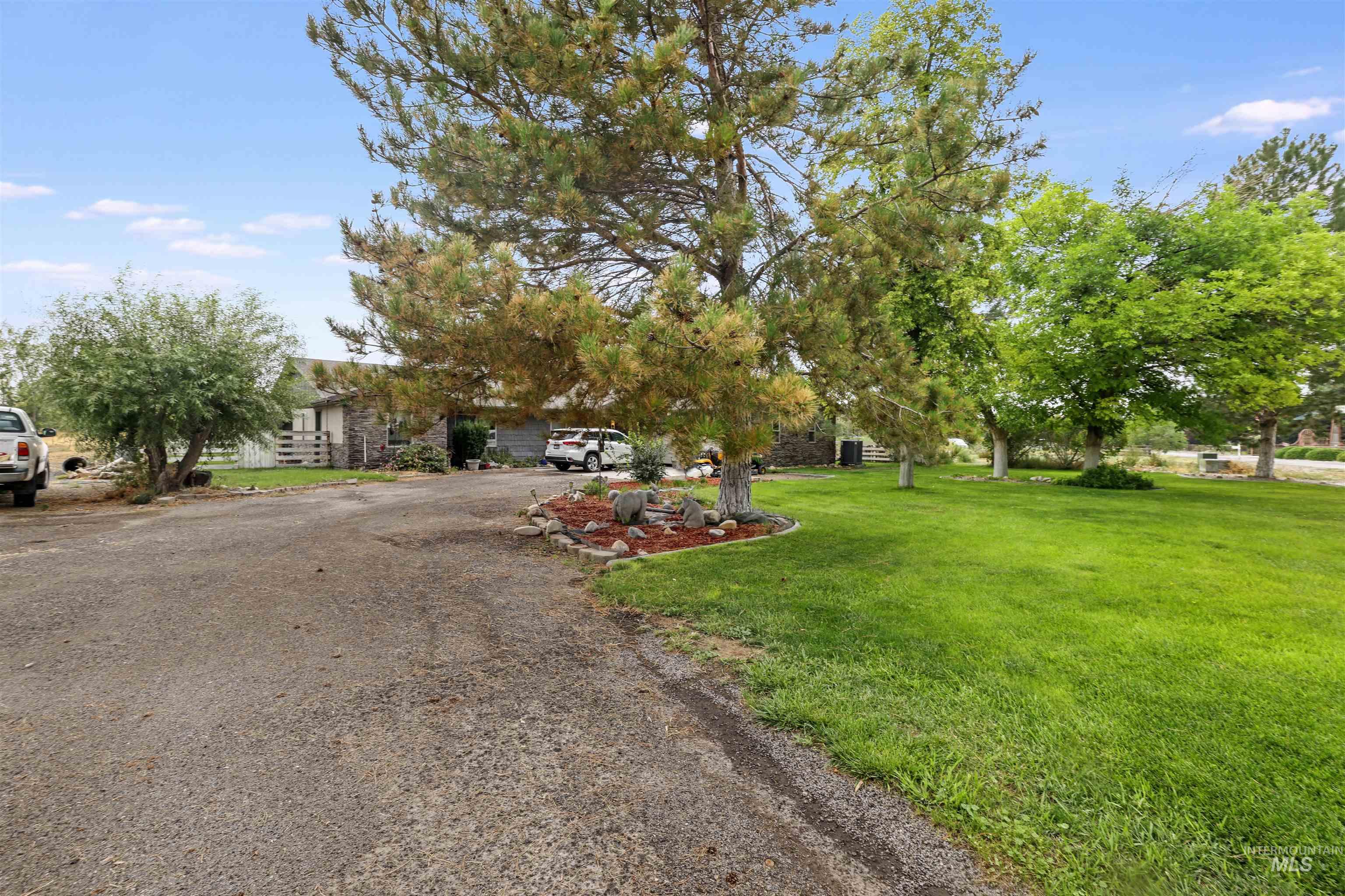 453 Mahard Dr, Twin Falls, Idaho 83301, 3 Bedrooms, 2 Bathrooms, Residential For Sale, Price $774,990,MLS 98959903