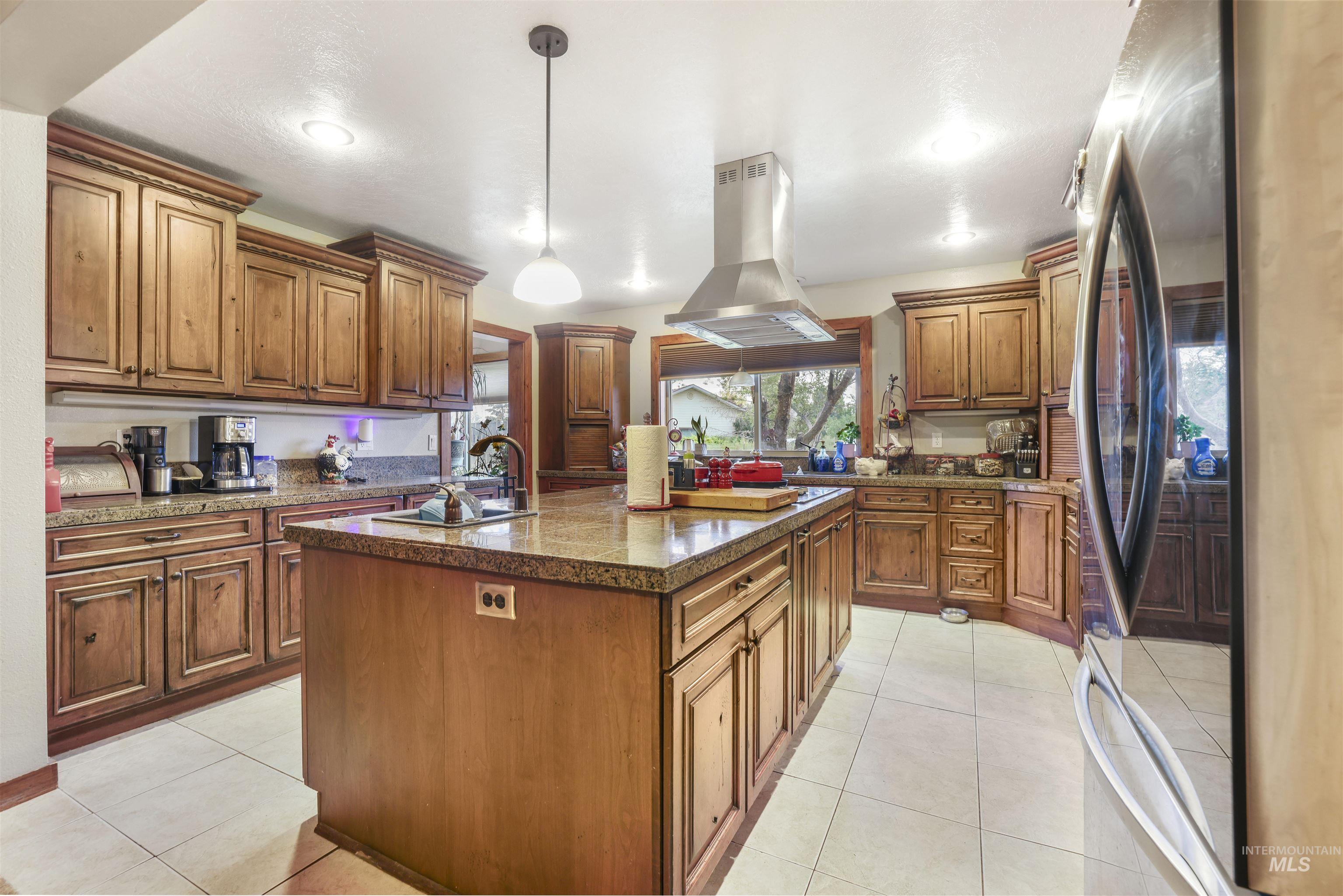 453 Mahard Dr, Twin Falls, Idaho 83301, 3 Bedrooms, 2 Bathrooms, Residential For Sale, Price $774,990,MLS 98959903