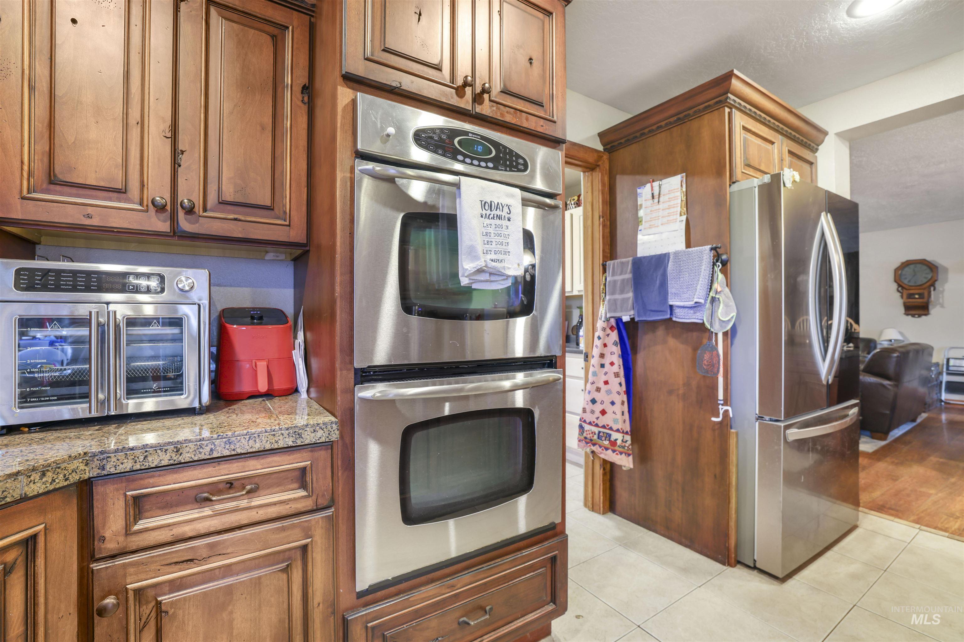 453 Mahard Dr, Twin Falls, Idaho 83301, 3 Bedrooms, 2 Bathrooms, Residential For Sale, Price $774,990,MLS 98959903