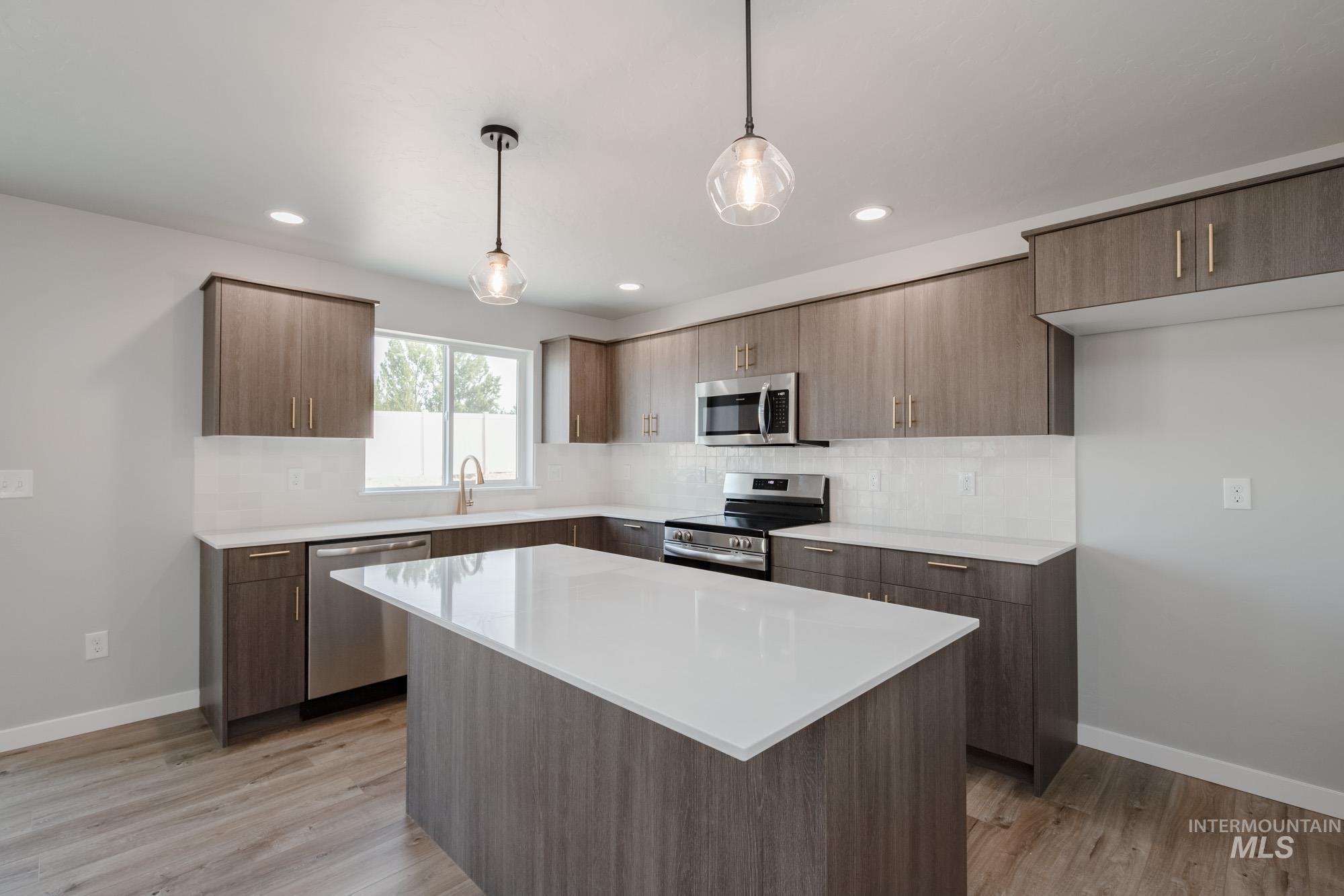 3304 W Morere Dr, Meridian, Idaho 83642, 5 Bedrooms, 3 Bathrooms, Residential For Sale, Price $519,990,MLS 98959906