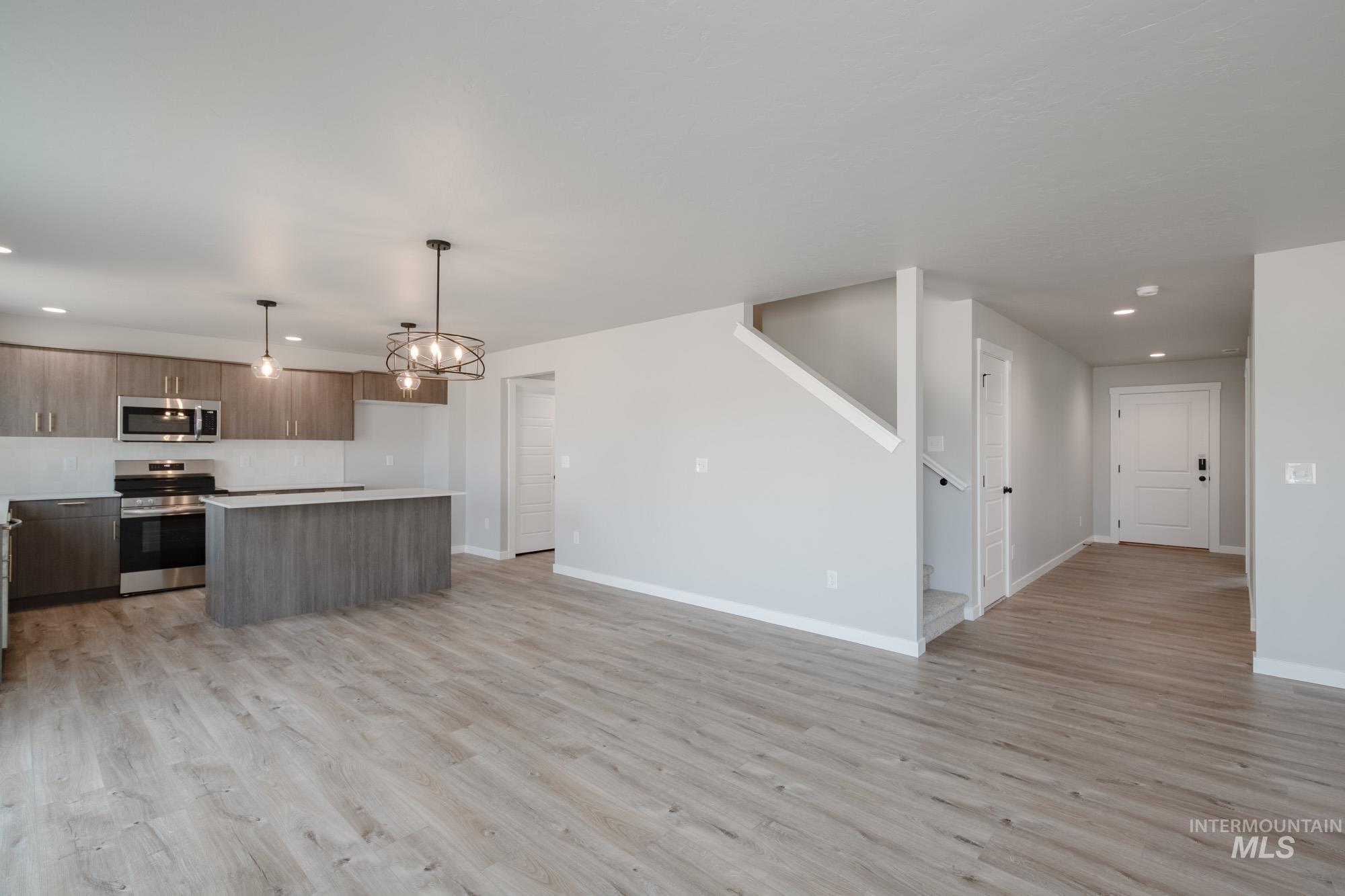 3304 W Morere Dr, Meridian, Idaho 83642, 5 Bedrooms, 3 Bathrooms, Residential For Sale, Price $519,990,MLS 98959906