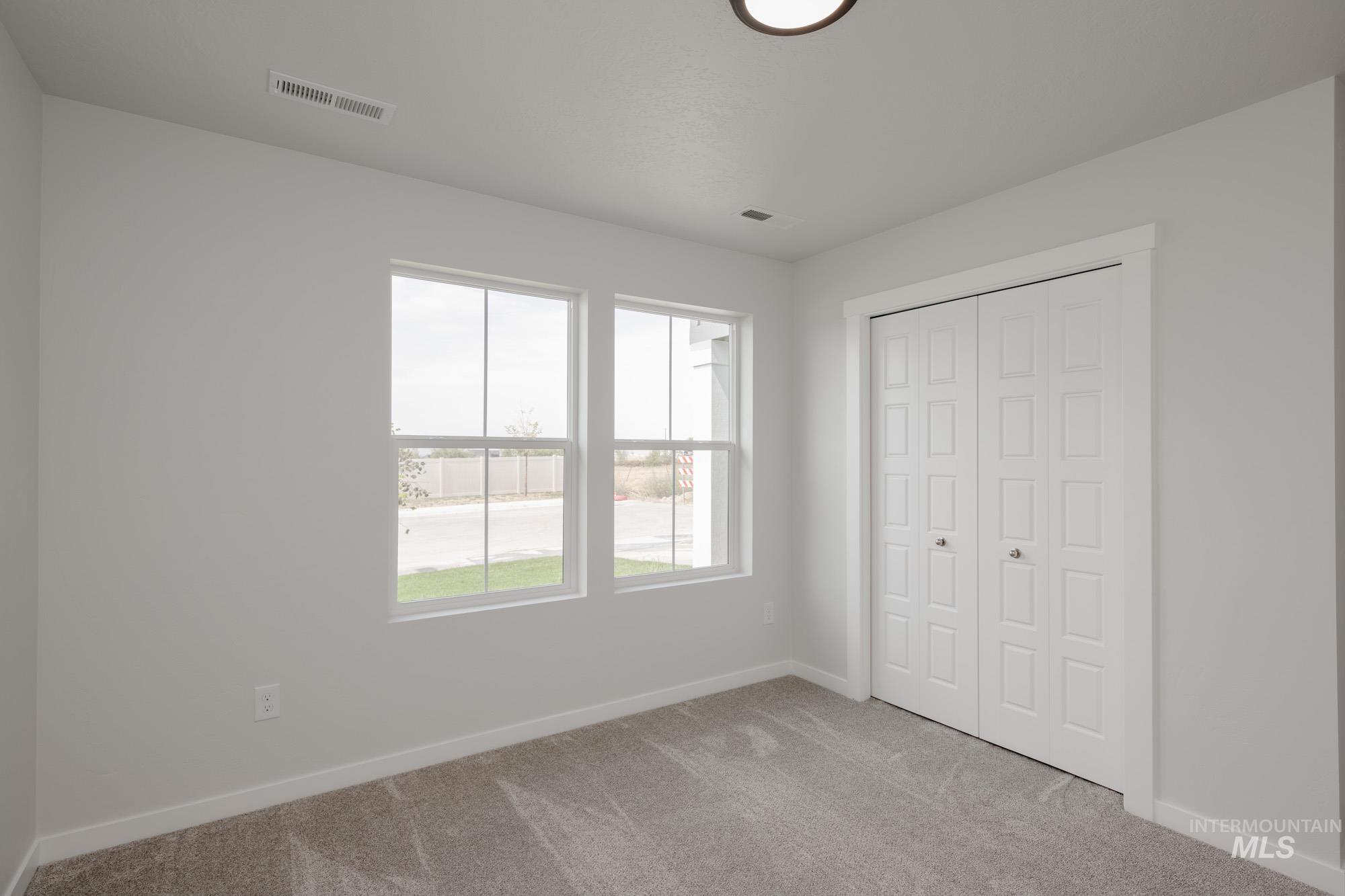 5526 S Donaway Ave, Meridian, Idaho 83642, 3 Bedrooms, 2 Bathrooms, Residential For Sale, Price $422,990,MLS 98959908