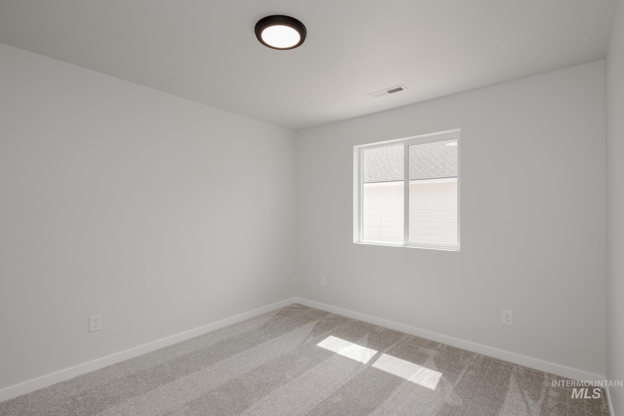 5526 S Donaway Ave, Meridian, Idaho 83642, 3 Bedrooms, 2 Bathrooms, Residential For Sale, Price $422,990,MLS 98959908