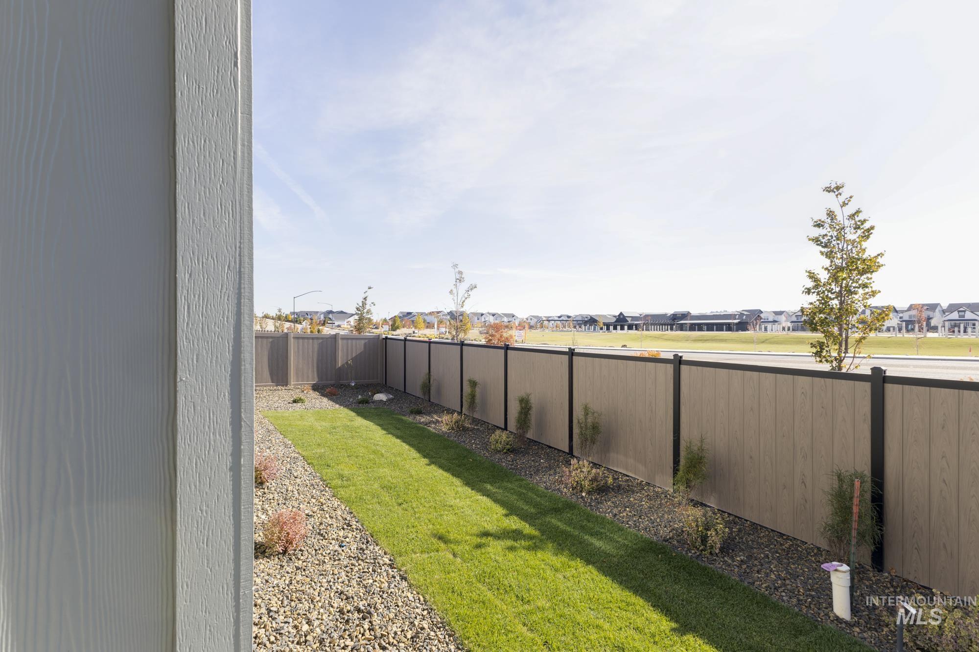 7175 W Blackberry Dr, Boise, Idaho 83709, 4 Bedrooms, 2 Bathrooms, Residential For Sale, Price $609,990,MLS 98959909