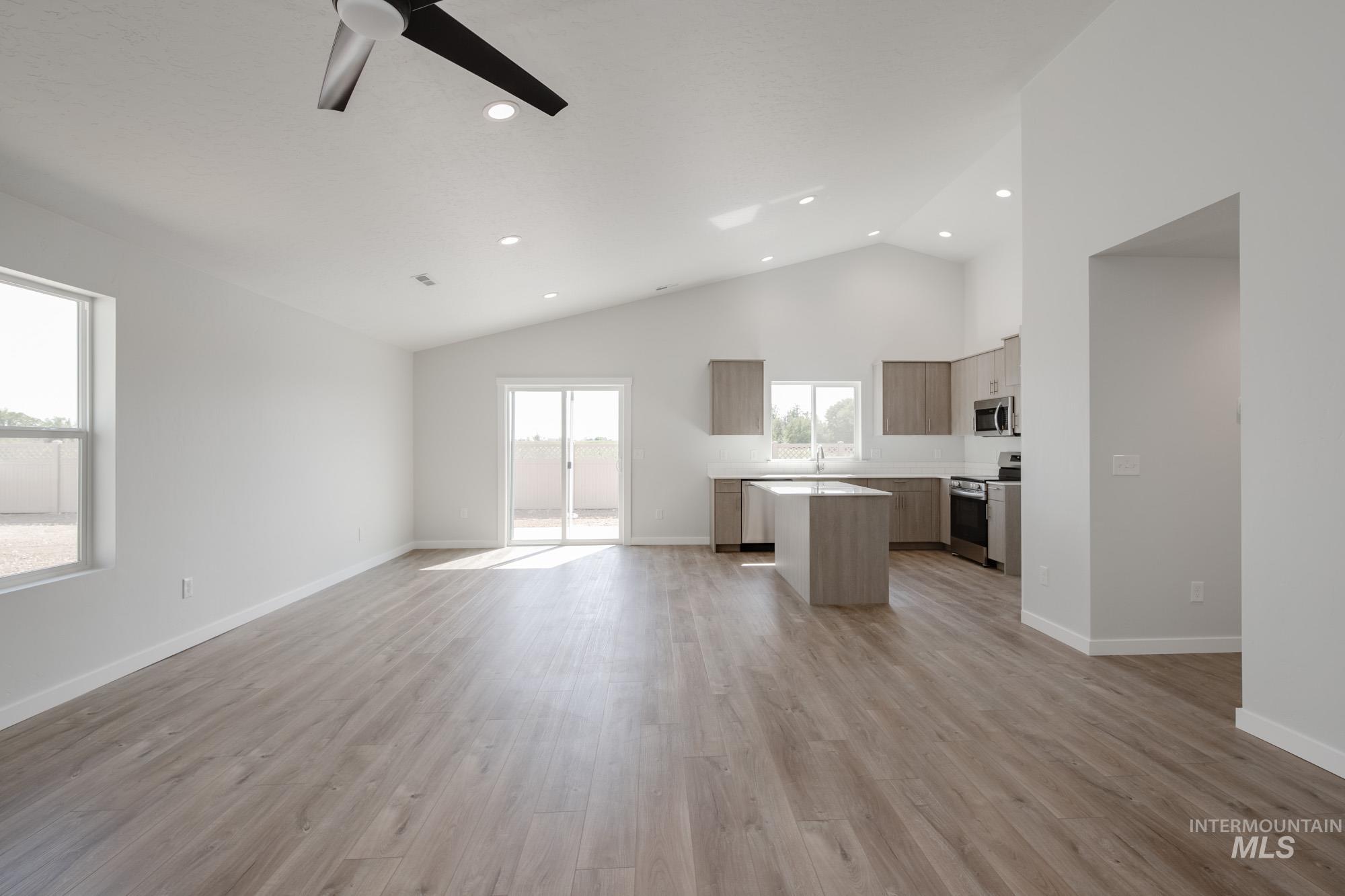 2839 E Valley Wind St, Kuna, Idaho 83634, 4 Bedrooms, 2 Bathrooms, Residential For Sale, Price $422,990,MLS 98959910