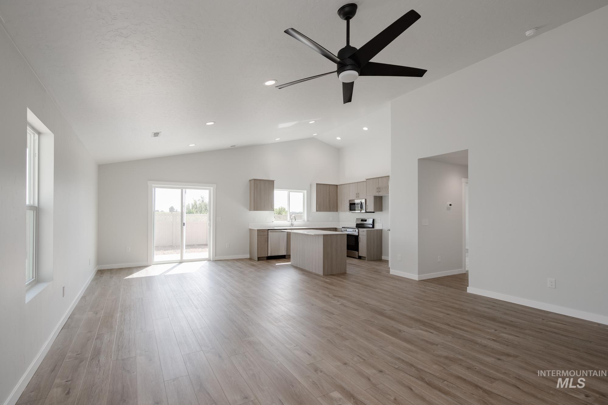 2839 E Valley Wind St, Kuna, Idaho 83634, 4 Bedrooms, 2 Bathrooms, Residential For Sale, Price $422,990,MLS 98959910