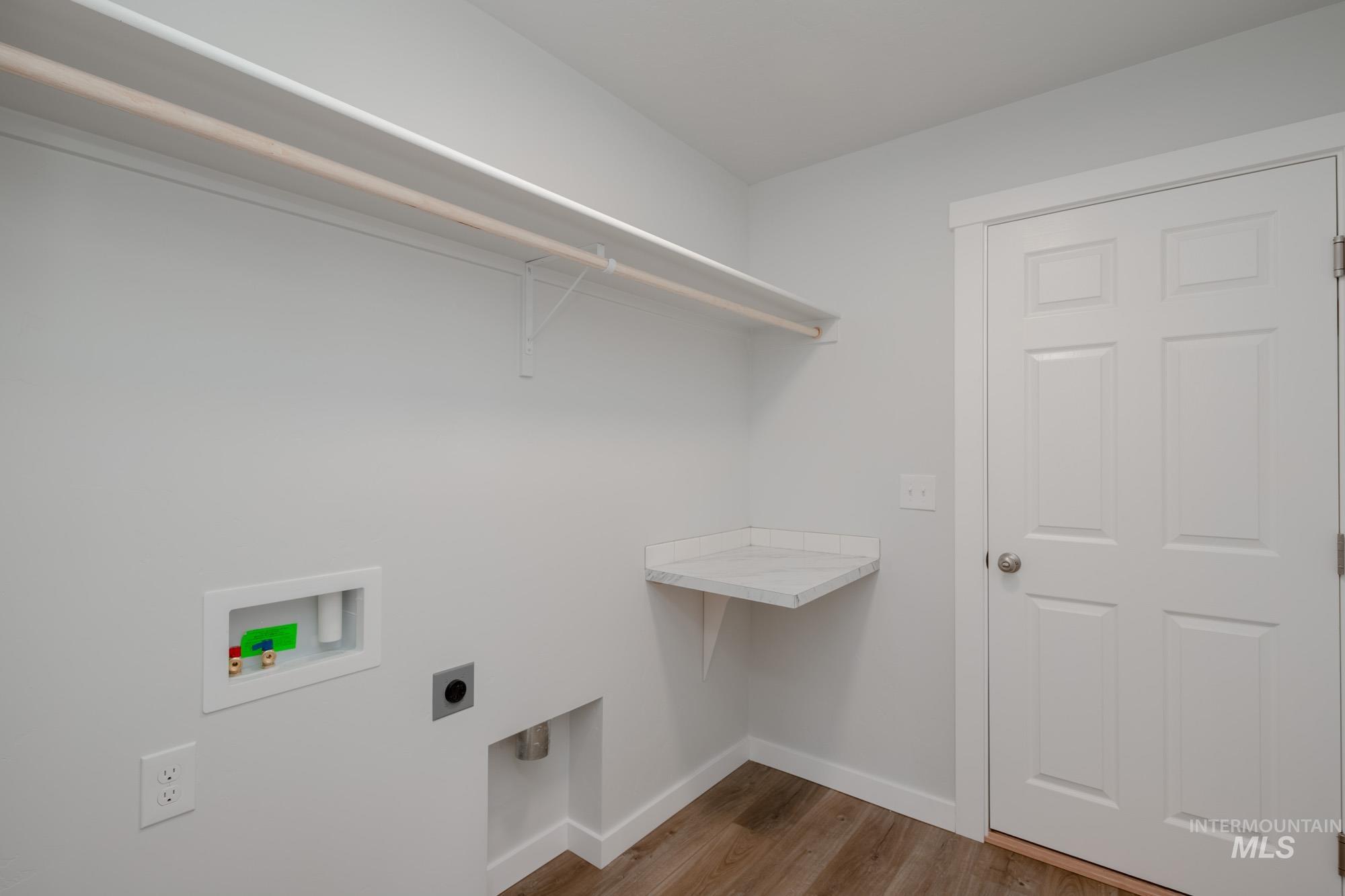 2839 E Valley Wind St, Kuna, Idaho 83634, 4 Bedrooms, 2 Bathrooms, Residential For Sale, Price $422,990,MLS 98959910