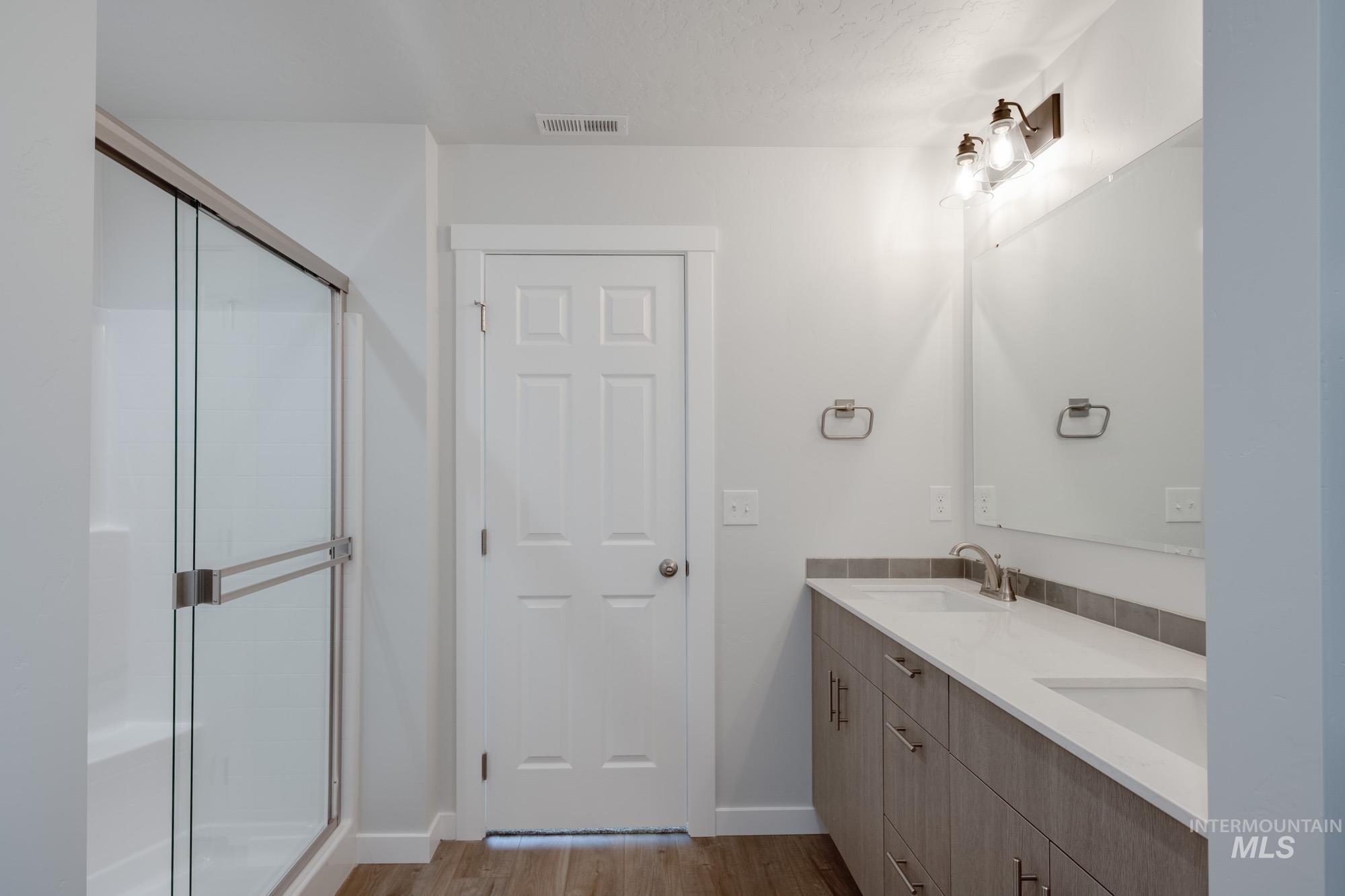 2839 E Valley Wind St, Kuna, Idaho 83634, 4 Bedrooms, 2 Bathrooms, Residential For Sale, Price $422,990,MLS 98959910