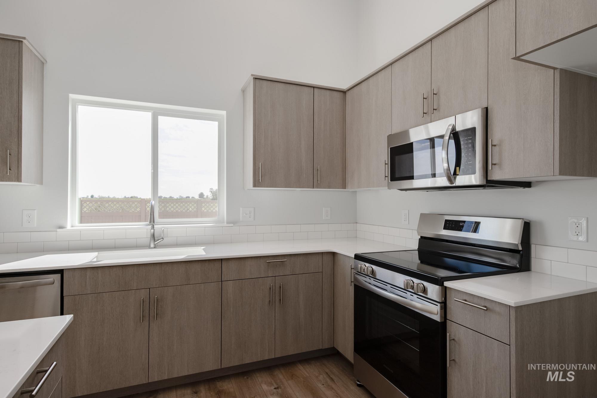 2839 E Valley Wind St, Kuna, Idaho 83634, 4 Bedrooms, 2 Bathrooms, Residential For Sale, Price $422,990,MLS 98959910