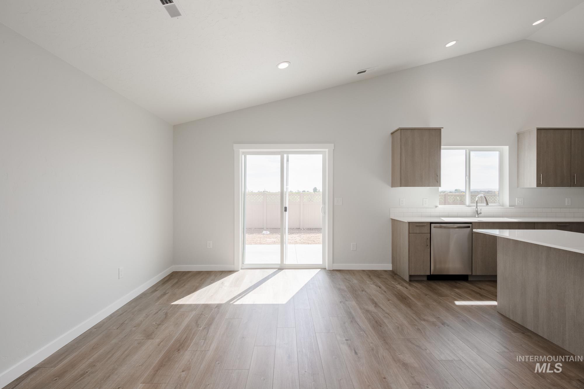 2839 E Valley Wind St, Kuna, Idaho 83634, 4 Bedrooms, 2 Bathrooms, Residential For Sale, Price $422,990,MLS 98959910