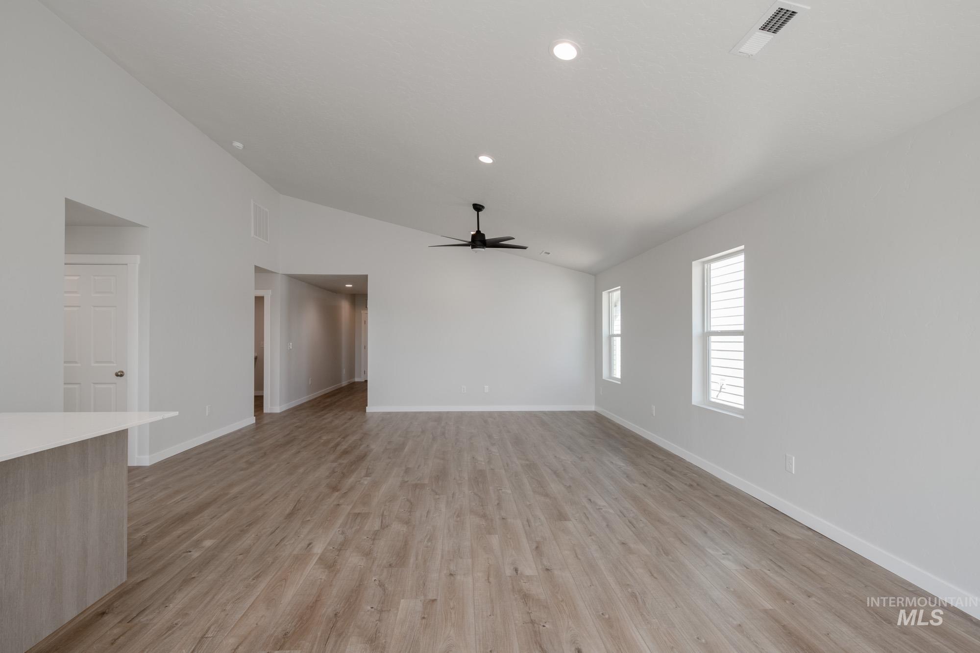 2839 E Valley Wind St, Kuna, Idaho 83634, 4 Bedrooms, 2 Bathrooms, Residential For Sale, Price $422,990,MLS 98959910