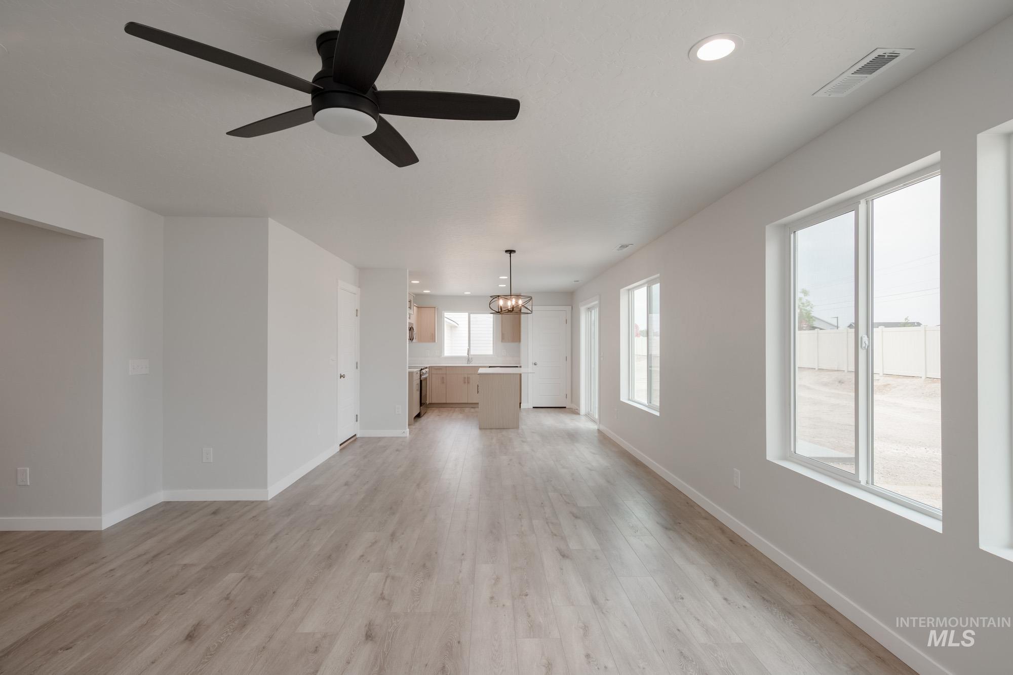 16727 Carlin Ave, Caldwell, Idaho 83607, 4 Bedrooms, 2.5 Bathrooms, Residential For Sale, Price $404,990,MLS 98959917