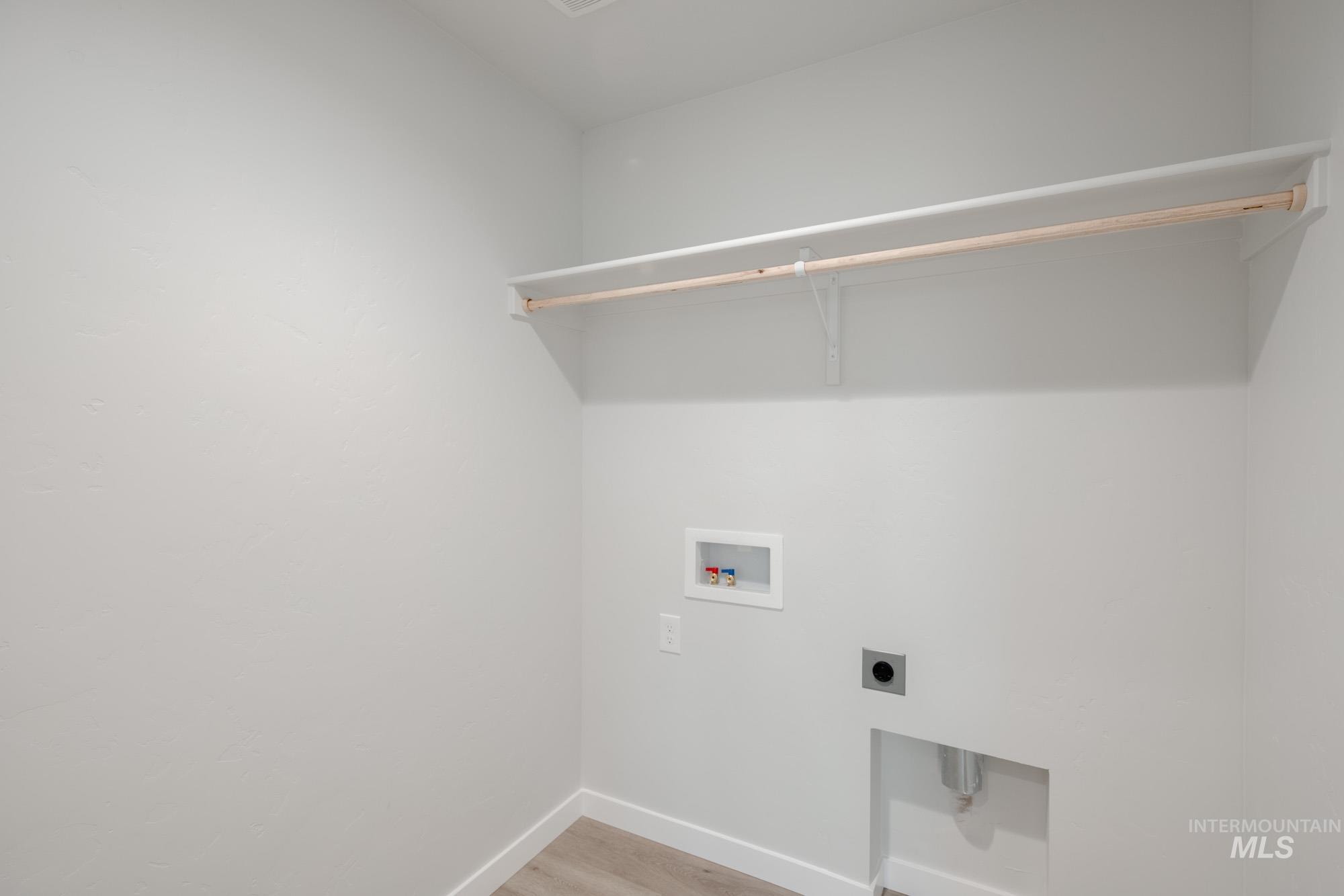 16727 Carlin Ave, Caldwell, Idaho 83607, 4 Bedrooms, 2.5 Bathrooms, Residential For Sale, Price $404,990,MLS 98959917