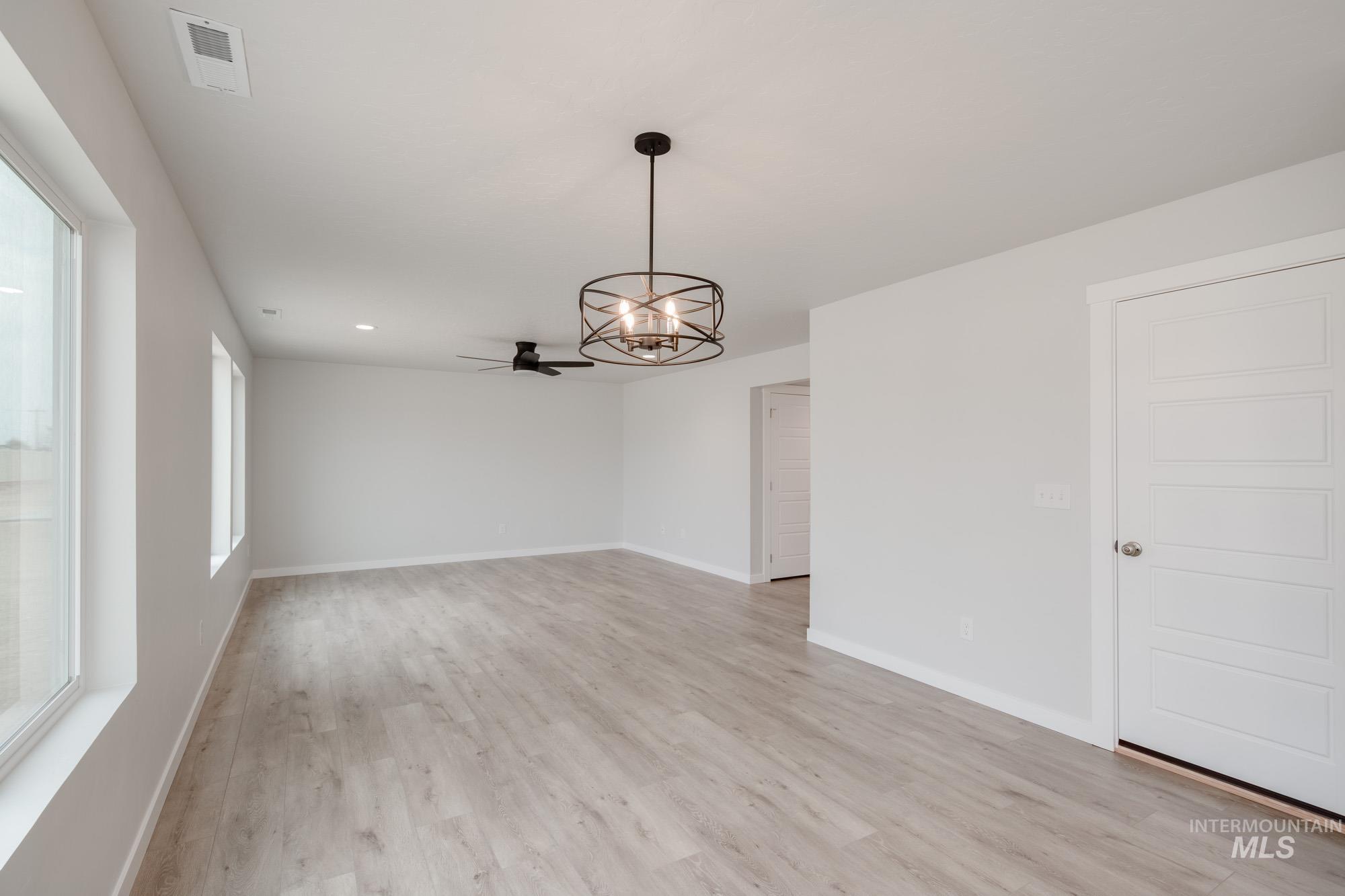 16727 Carlin Ave, Caldwell, Idaho 83607, 4 Bedrooms, 2.5 Bathrooms, Residential For Sale, Price $404,990,MLS 98959917