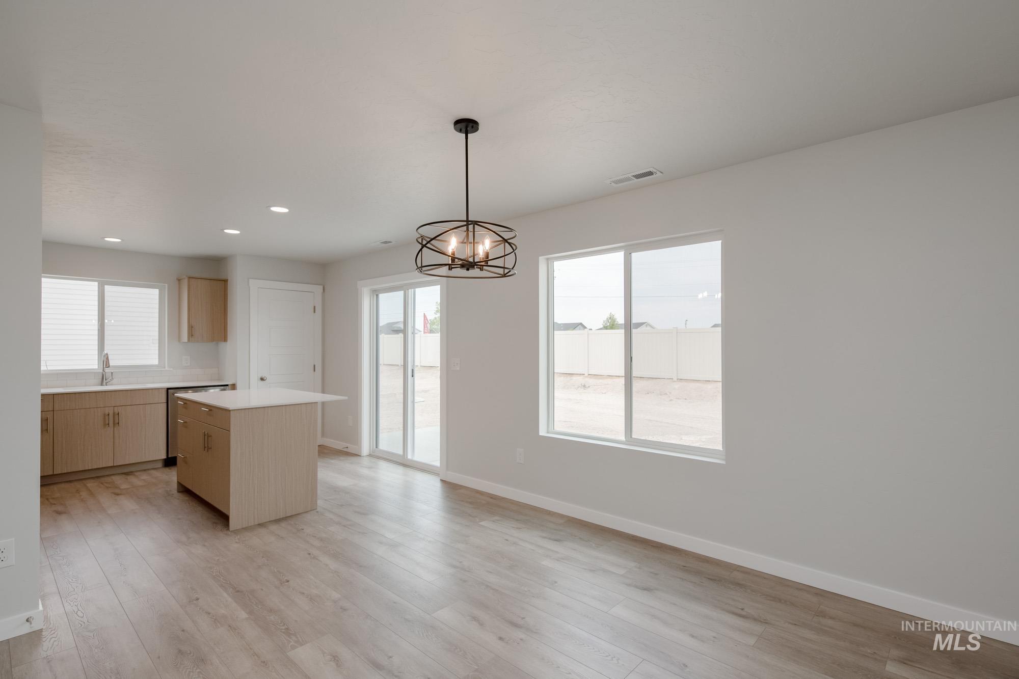 16727 Carlin Ave, Caldwell, Idaho 83607, 4 Bedrooms, 2.5 Bathrooms, Residential For Sale, Price $404,990,MLS 98959917