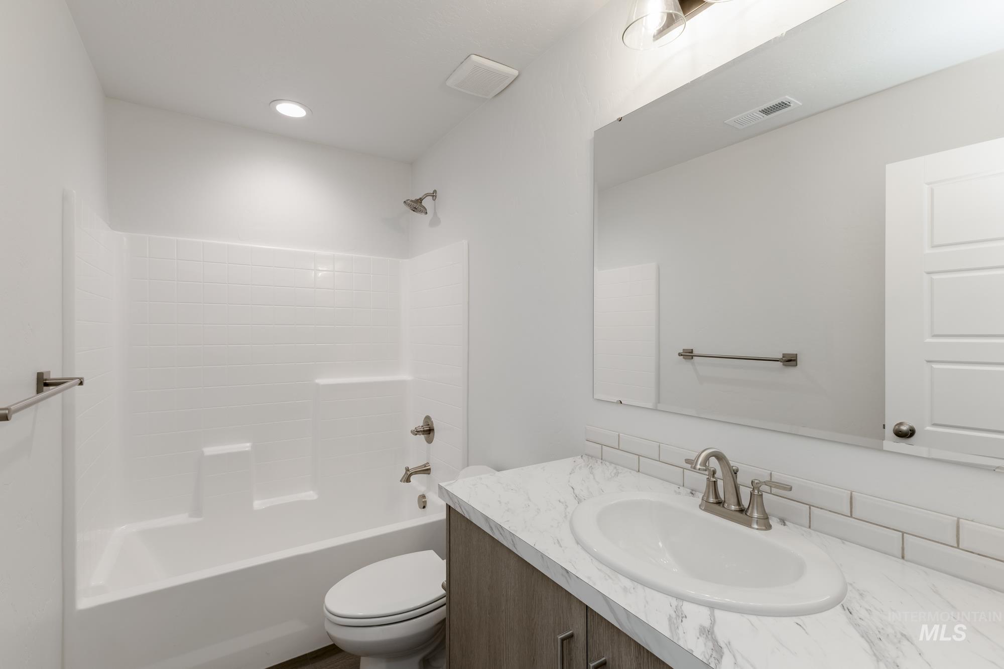 16695 Sentinel Ave, Caldwell, Idaho 83607, 4 Bedrooms, 2 Bathrooms, Residential For Sale, Price $412,990,MLS 98959920