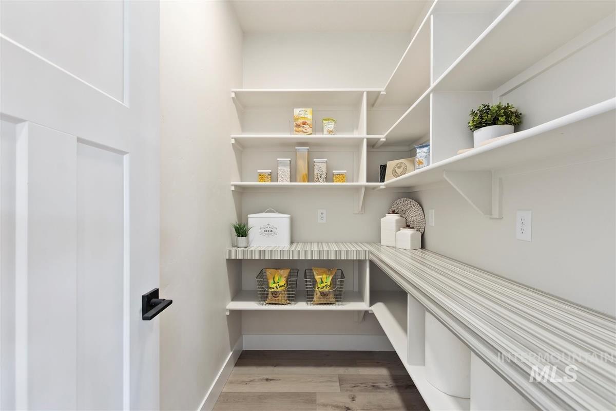 7132 E Chicken Hawk Loop, Nampa, Idaho 83686, 4 Bedrooms, 2 Bathrooms, Residential For Sale, Price $814,900,MLS 98959924