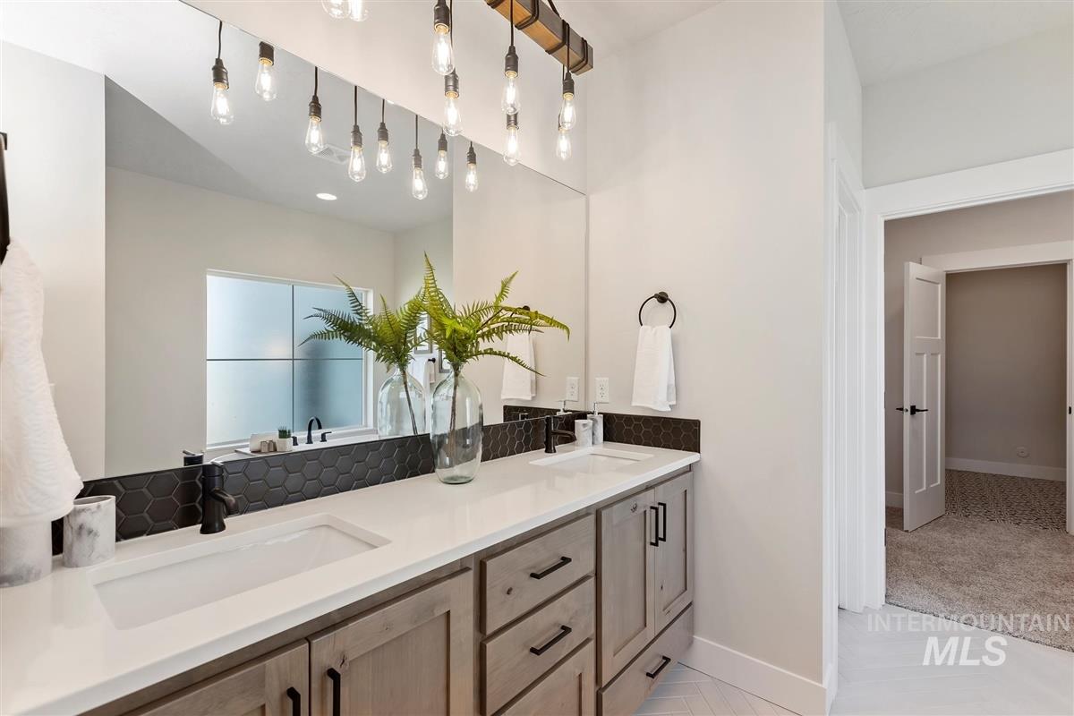 7132 E Chicken Hawk Loop, Nampa, Idaho 83686, 4 Bedrooms, 2 Bathrooms, Residential For Sale, Price $814,900,MLS 98959924