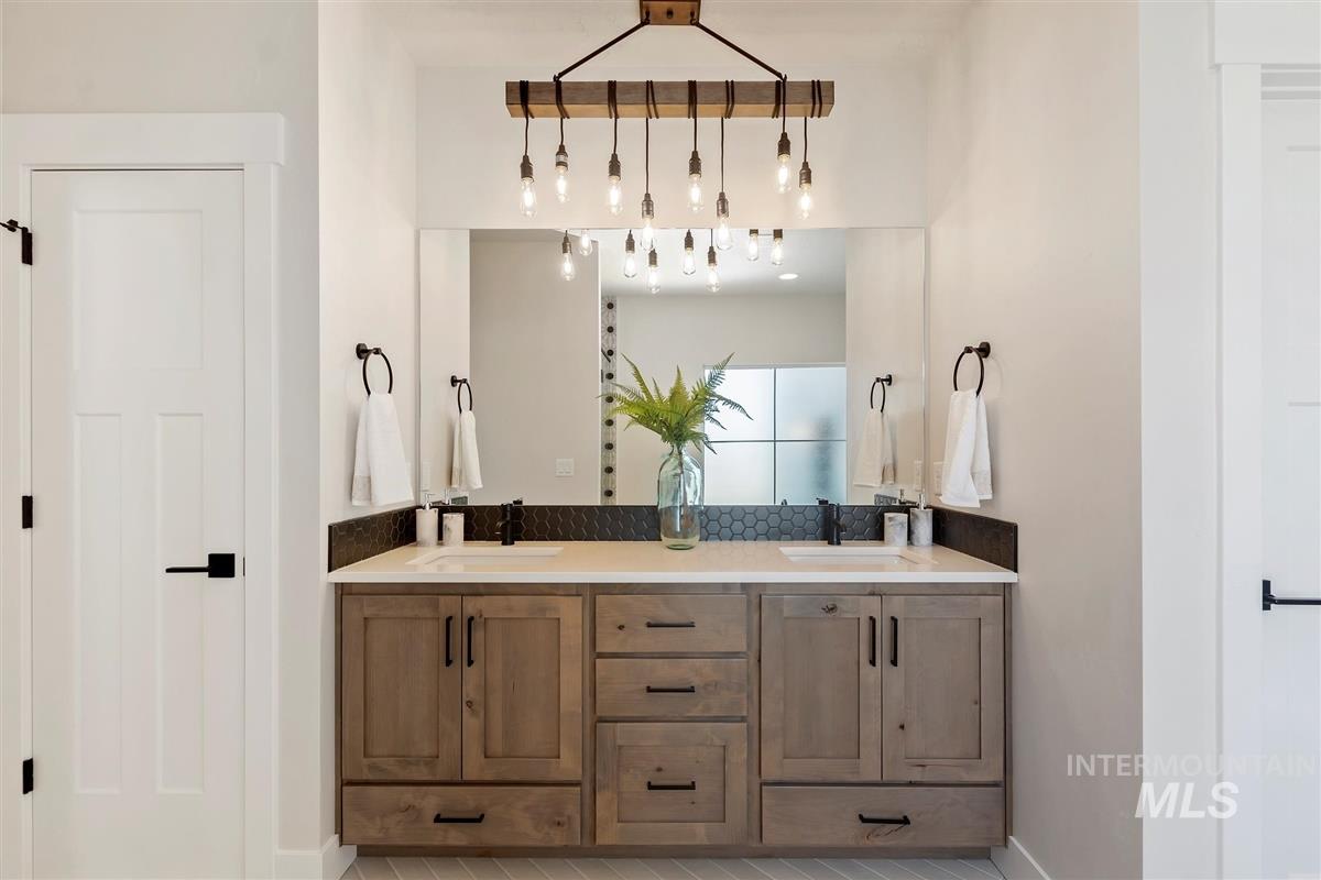 7132 E Chicken Hawk Loop, Nampa, Idaho 83686, 4 Bedrooms, 2 Bathrooms, Residential For Sale, Price $814,900,MLS 98959924