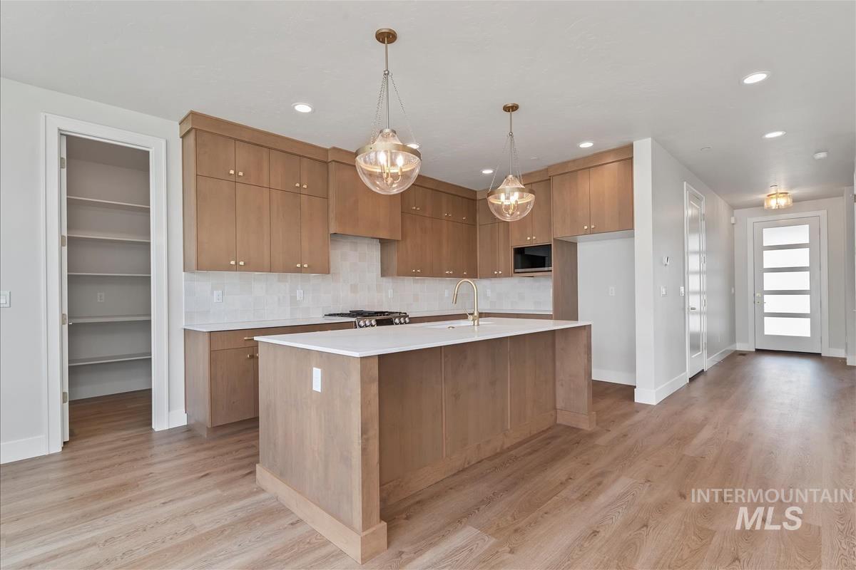 400 Hidden Mill Ct, Middleton, Idaho 83644, 4 Bedrooms, 2.5 Bathrooms, Residential For Sale, Price $624,900,MLS 98959939